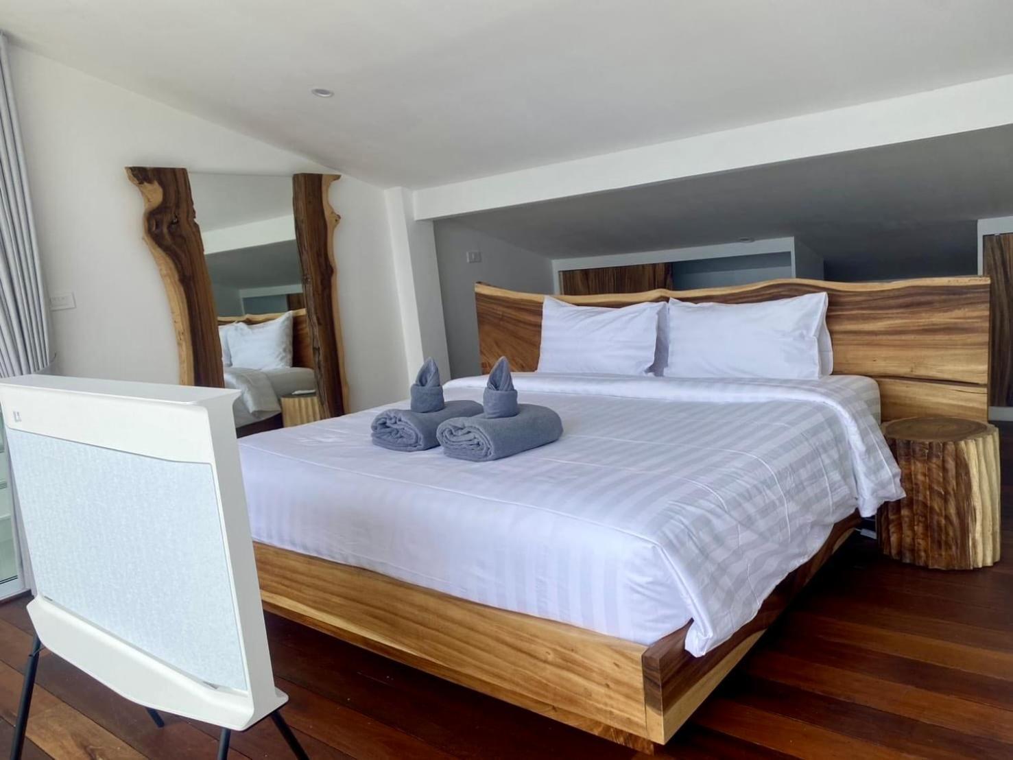 Apartment Elvis Minimum 3 Nights Close Until June!