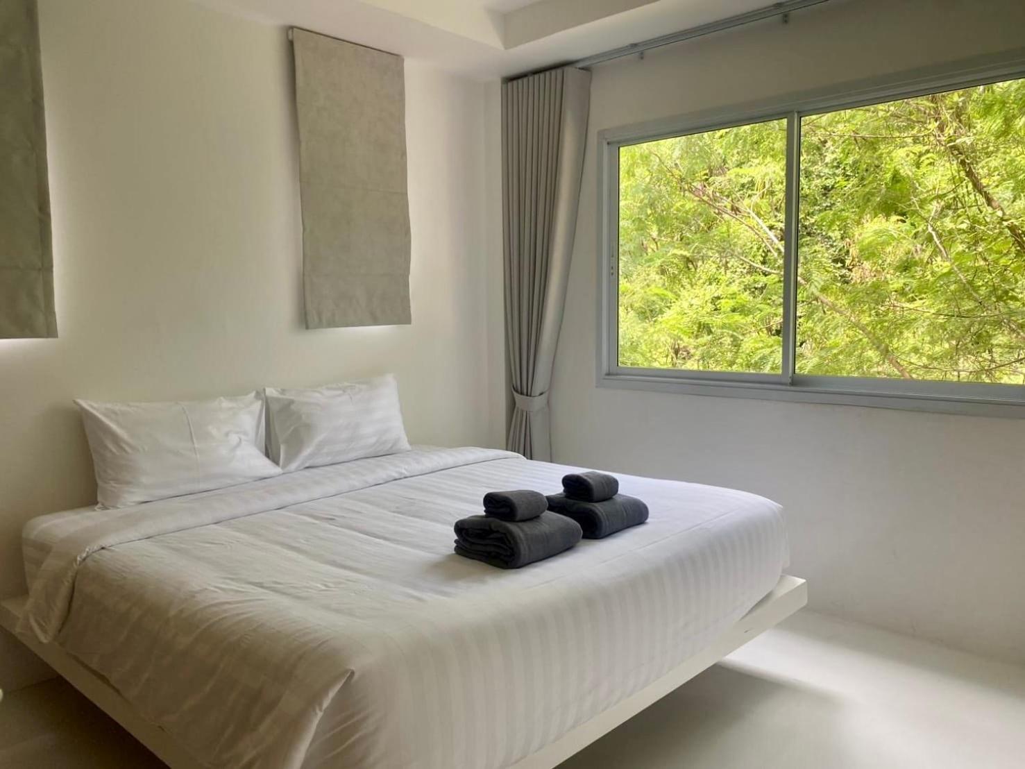Apartment Elvis Minimum 3 Nights Close Until June! *