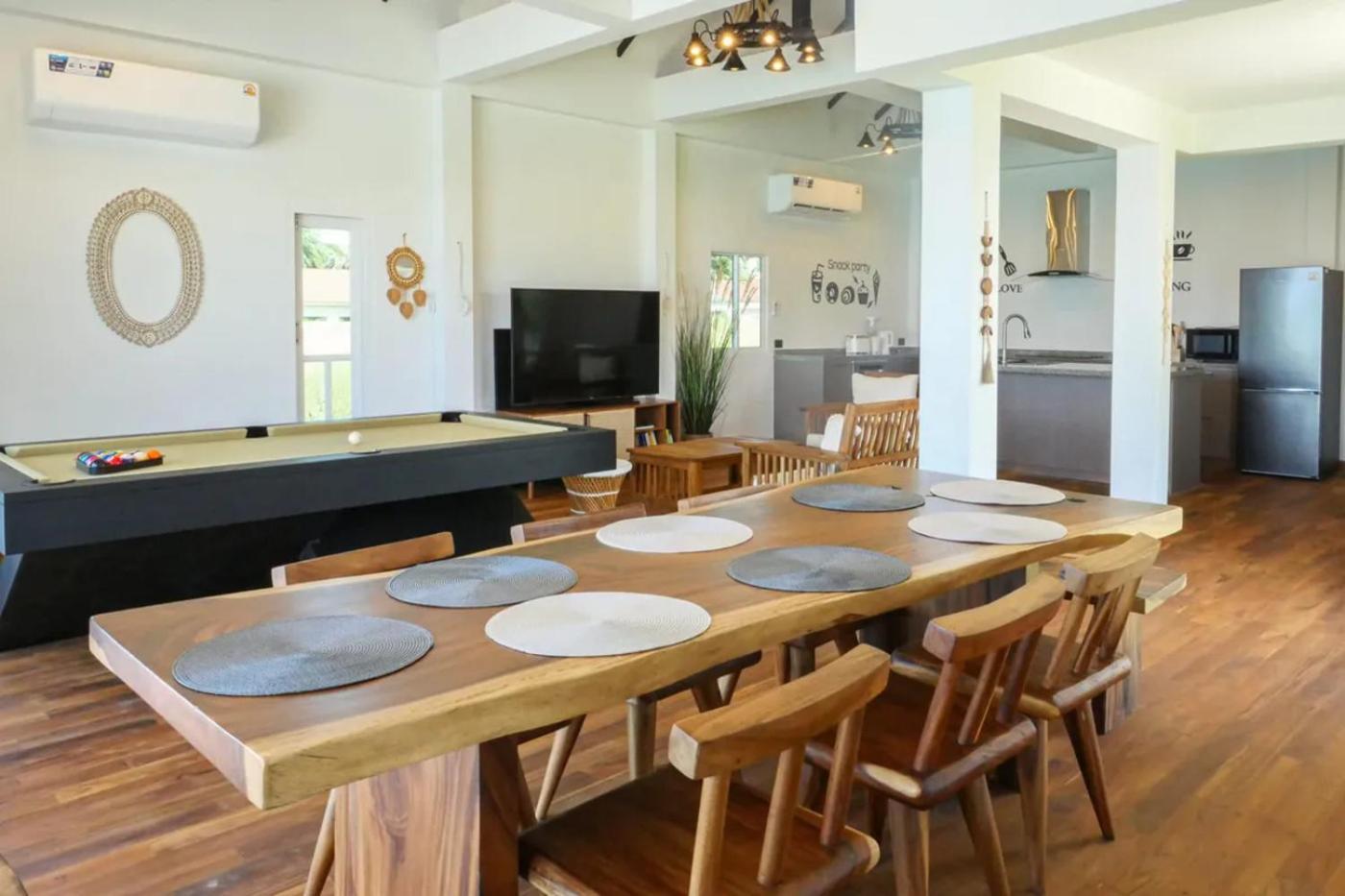 Villa Danisam Estate 4br Sunset Front & Pool