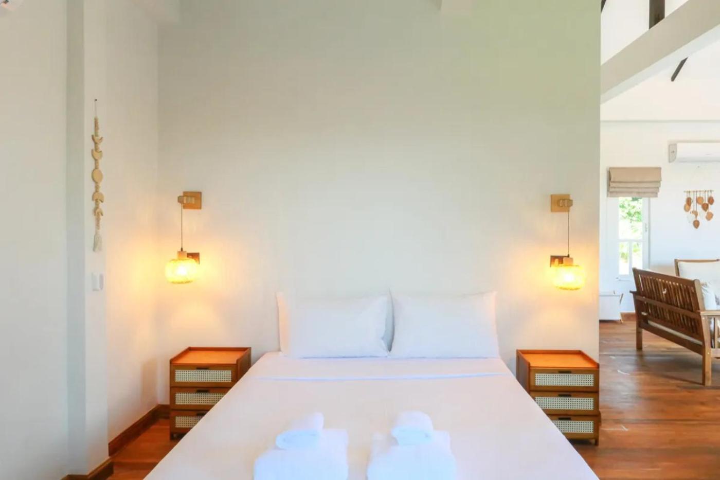 Danisam Estate 4br Sunset Front & Pool Villa *
