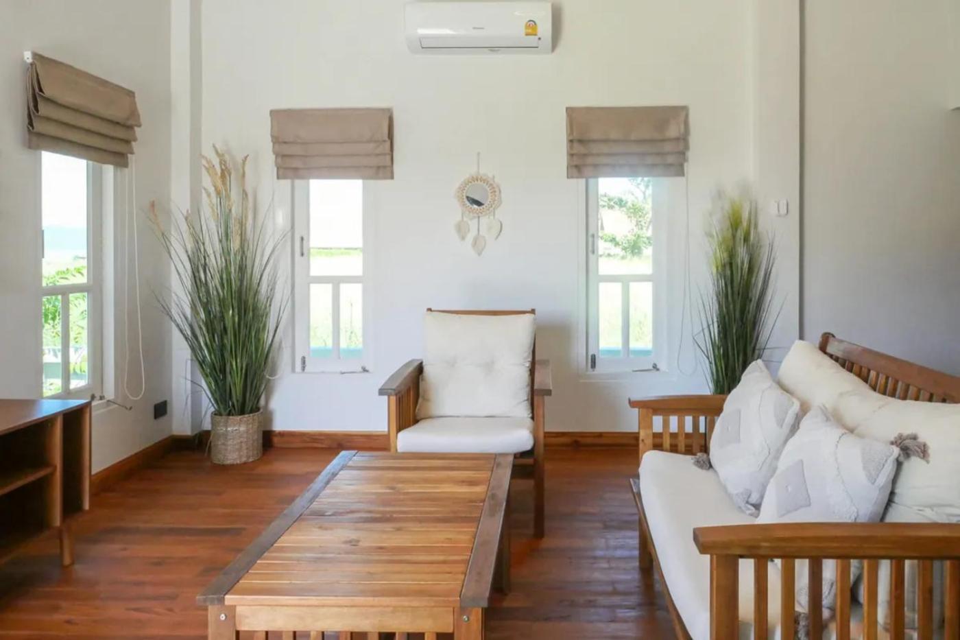 Danisam Estate 4br Sunset Front & Pool Villa *