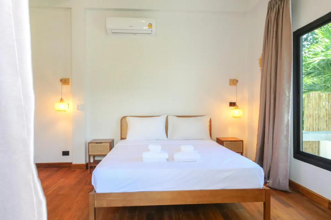 Danisam Estate 4br Sunset Front & Pool *