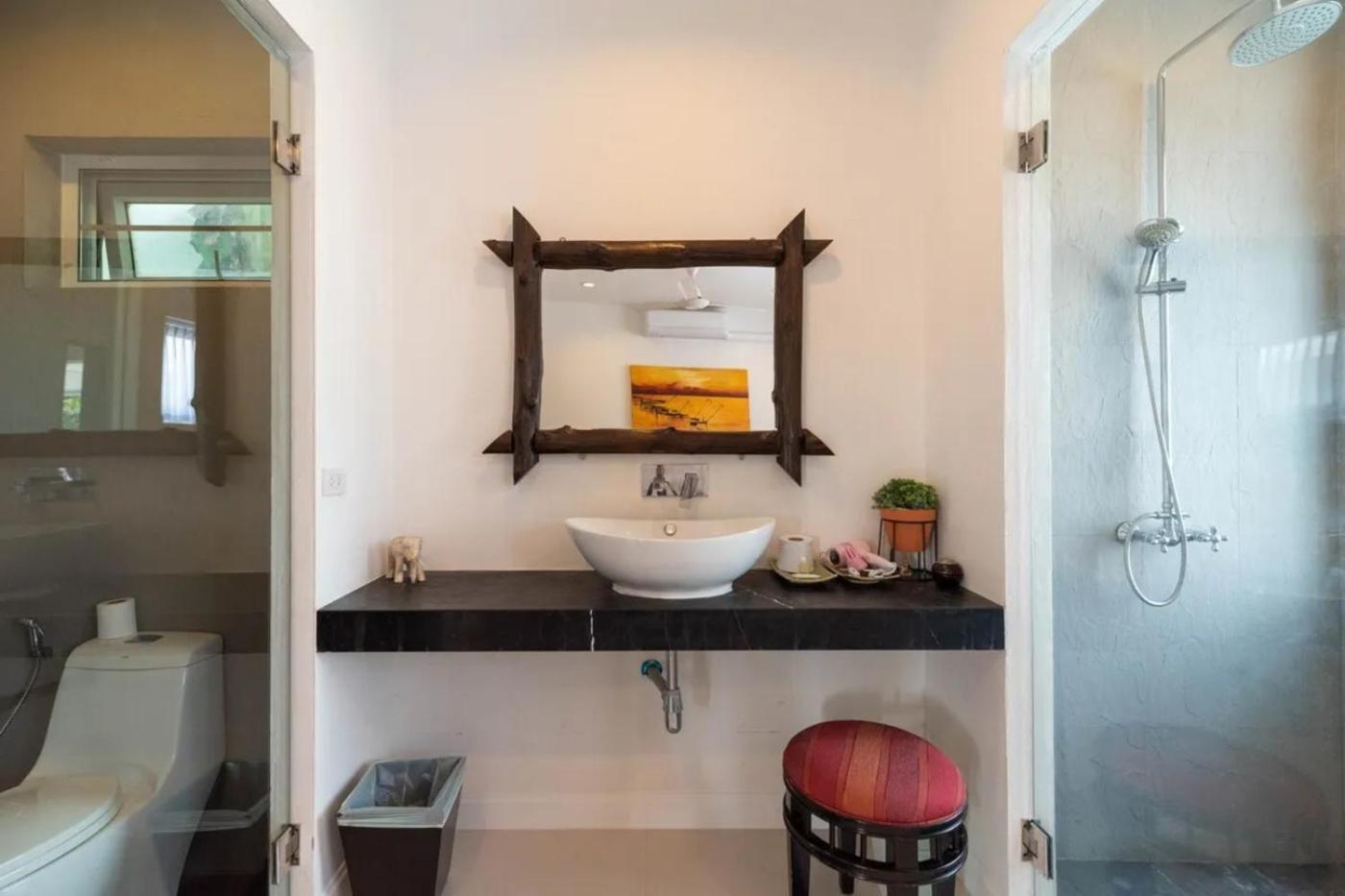 Baan Iris 2br - Private Pool & Sunrise Deck Villa *