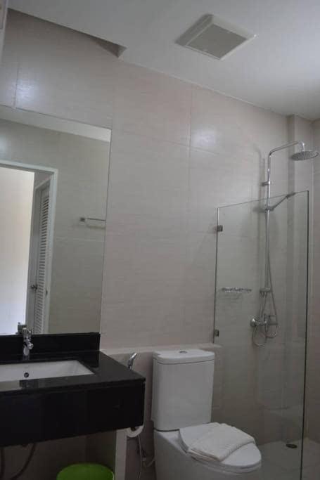 Family Stunning Seaview Great Location Apartment *