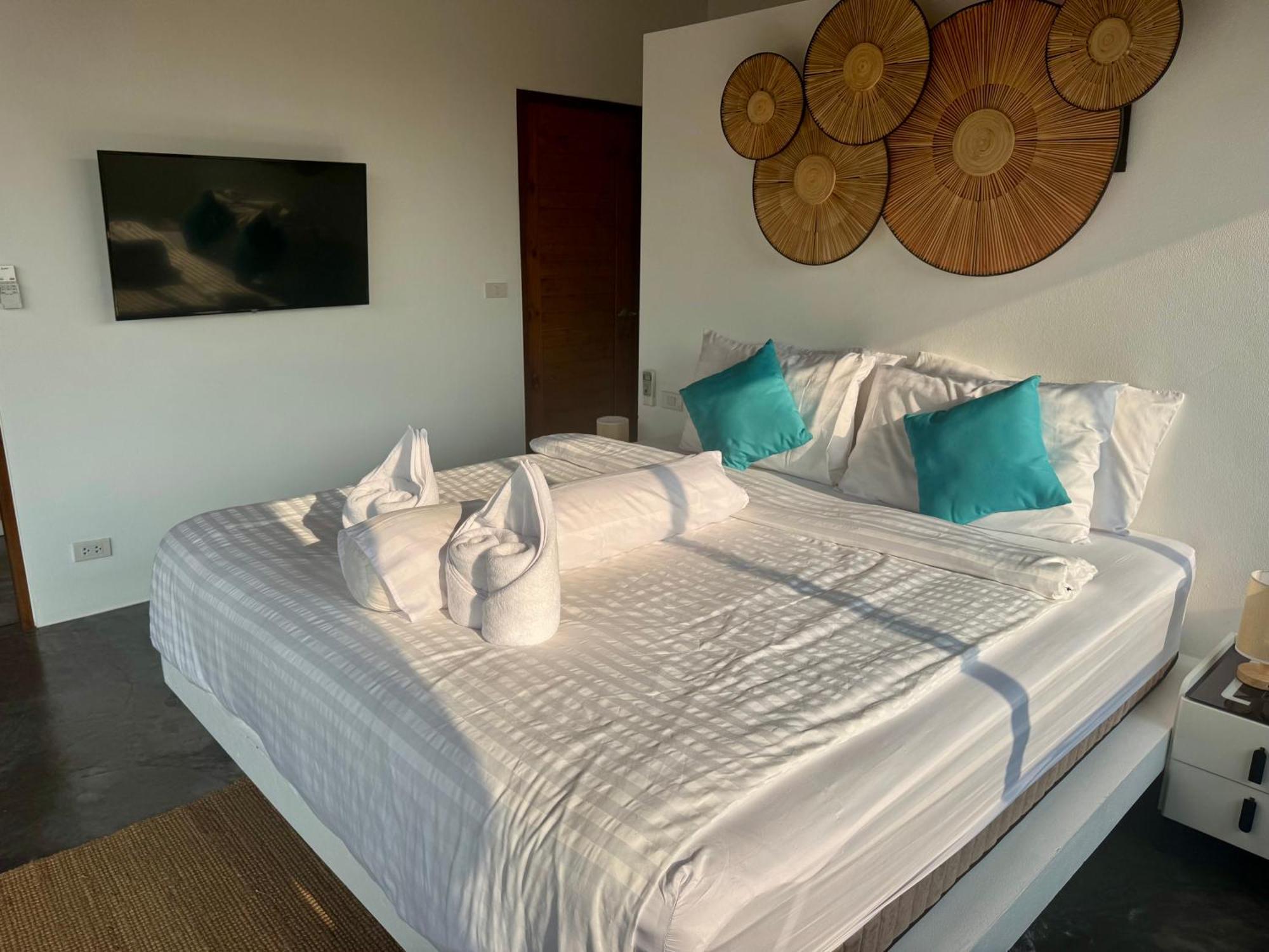 Chaweng Modern 3bdr Private Pool