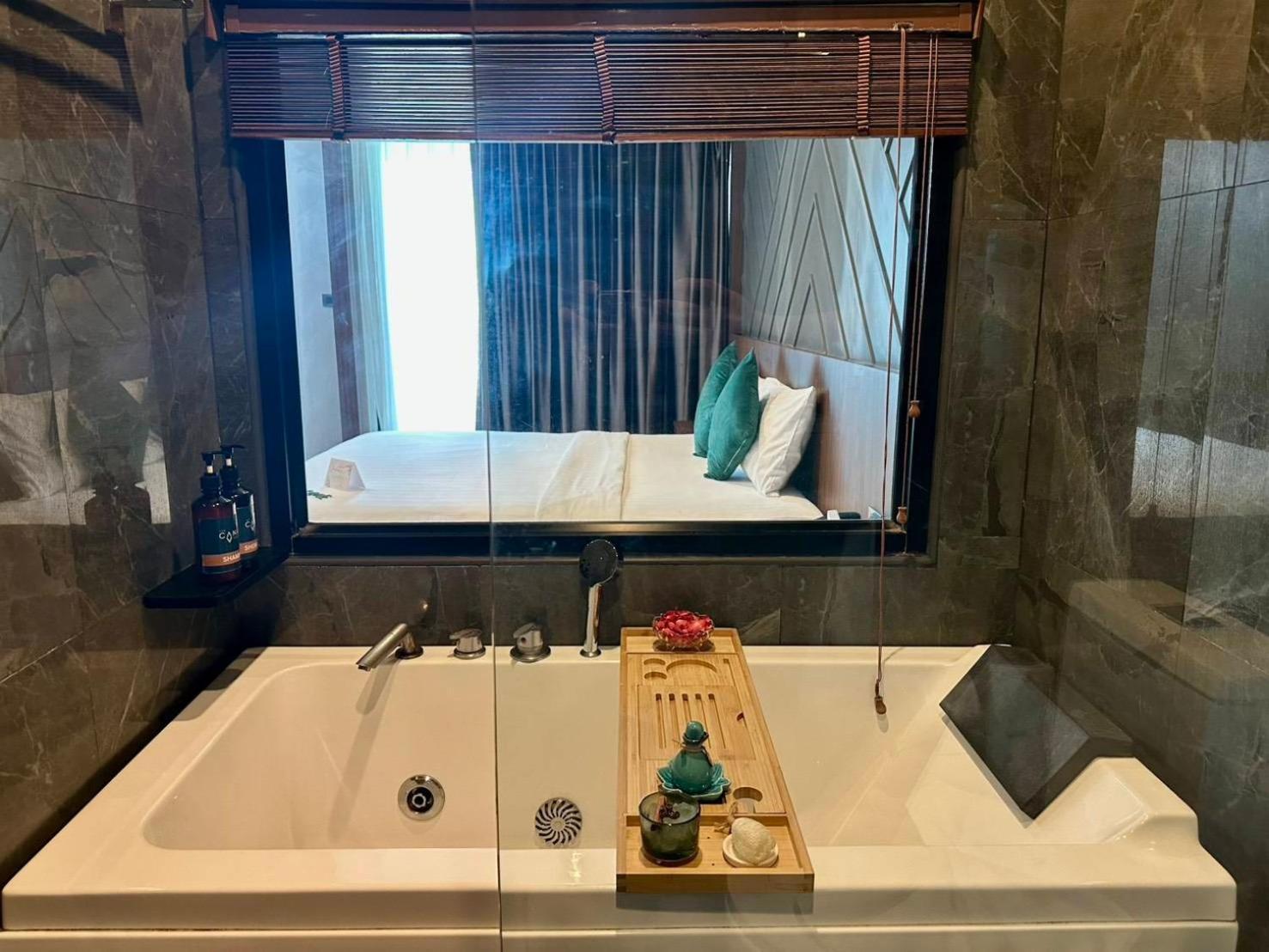 The Canale Samui 4*