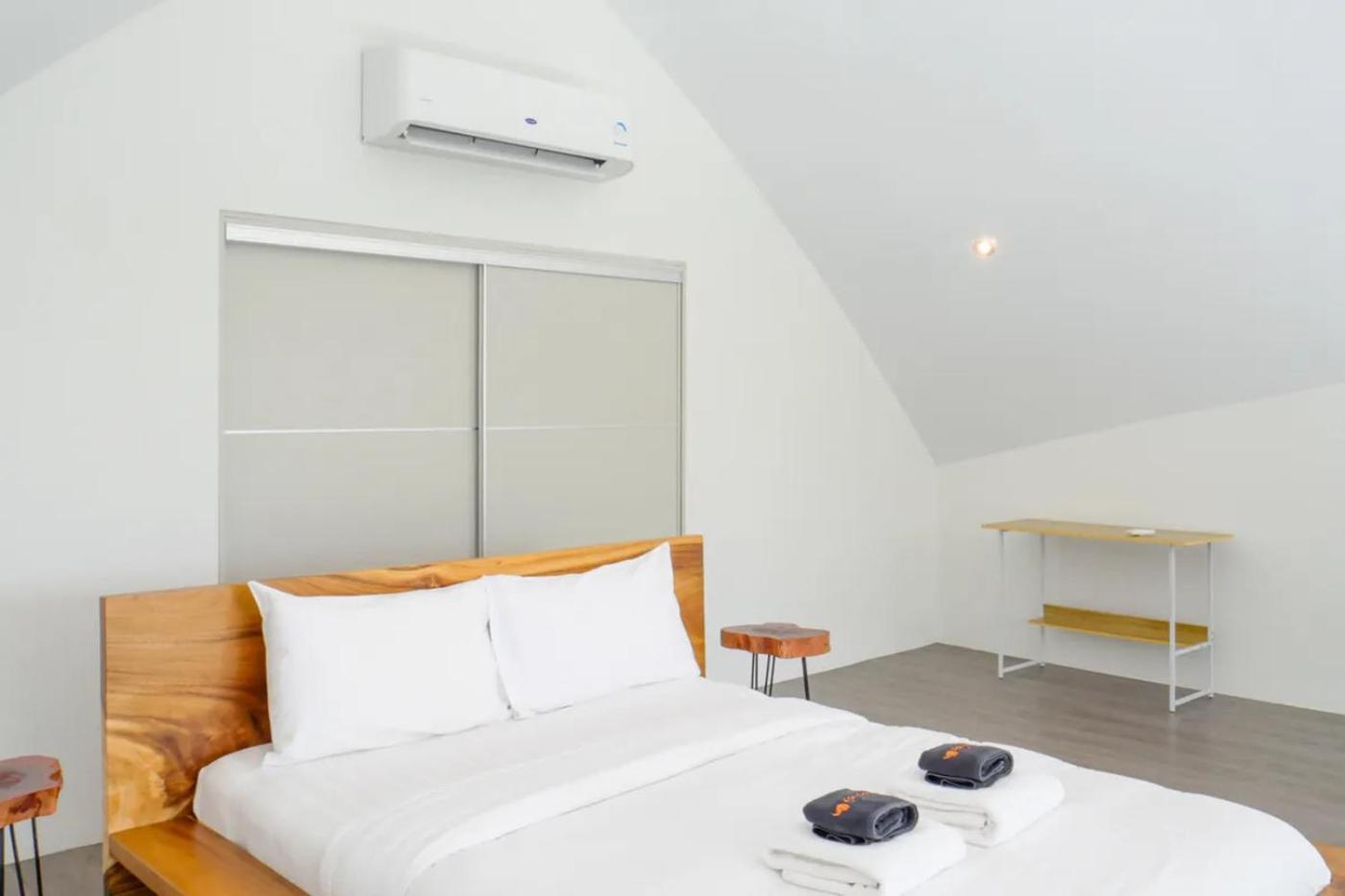 Villa Phra Chan 2br - Infinity Pool & Sea View *
