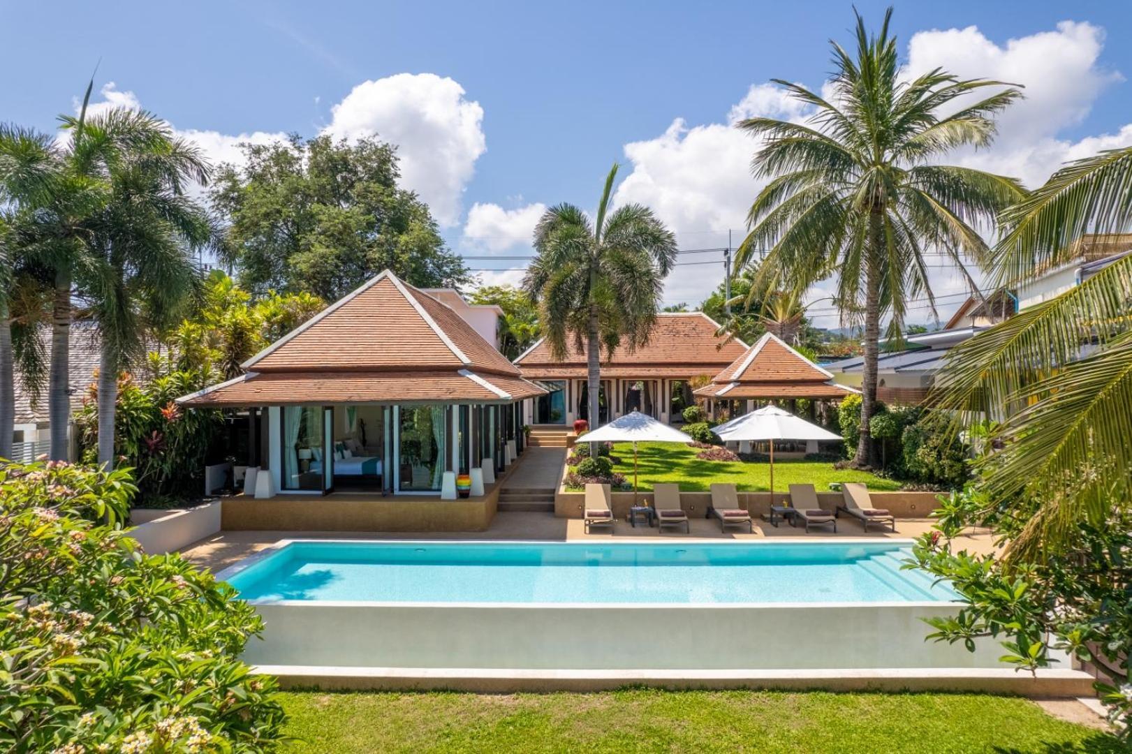 Bacaya Beachfront Vila