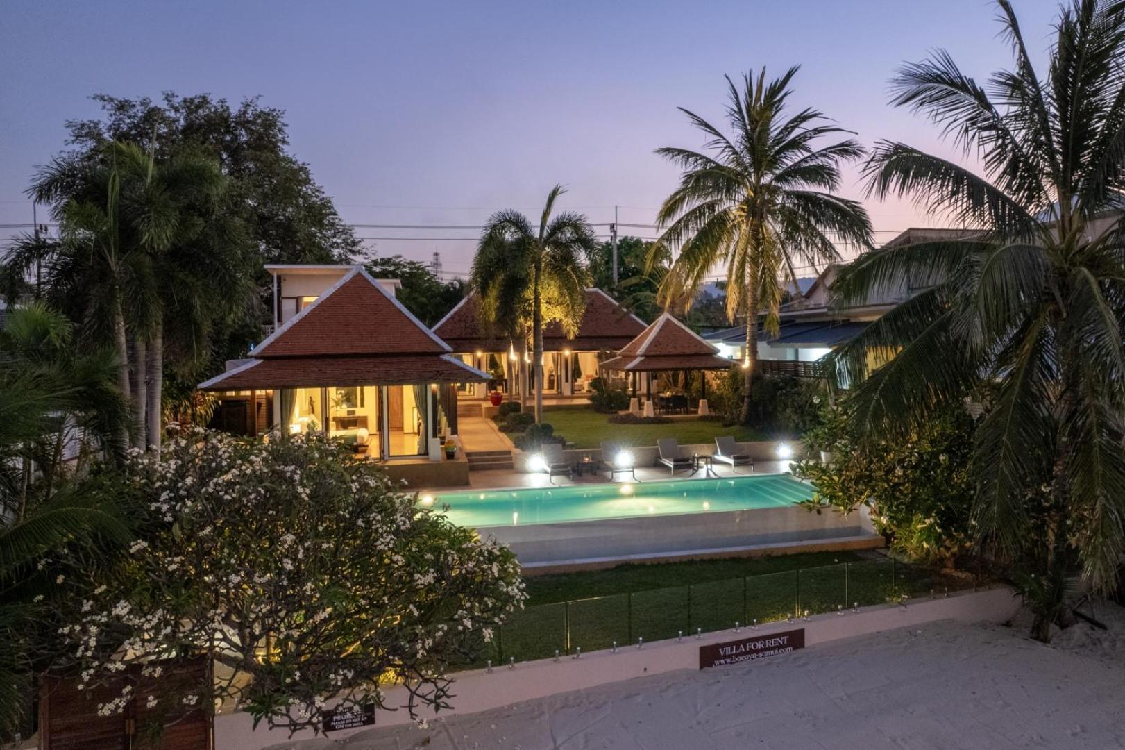 Bacaya Beachfront Vila *