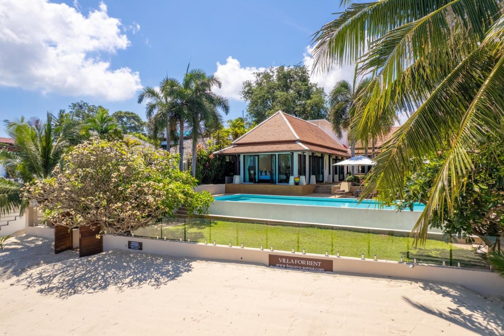 Bacaya Beachfront Vila *