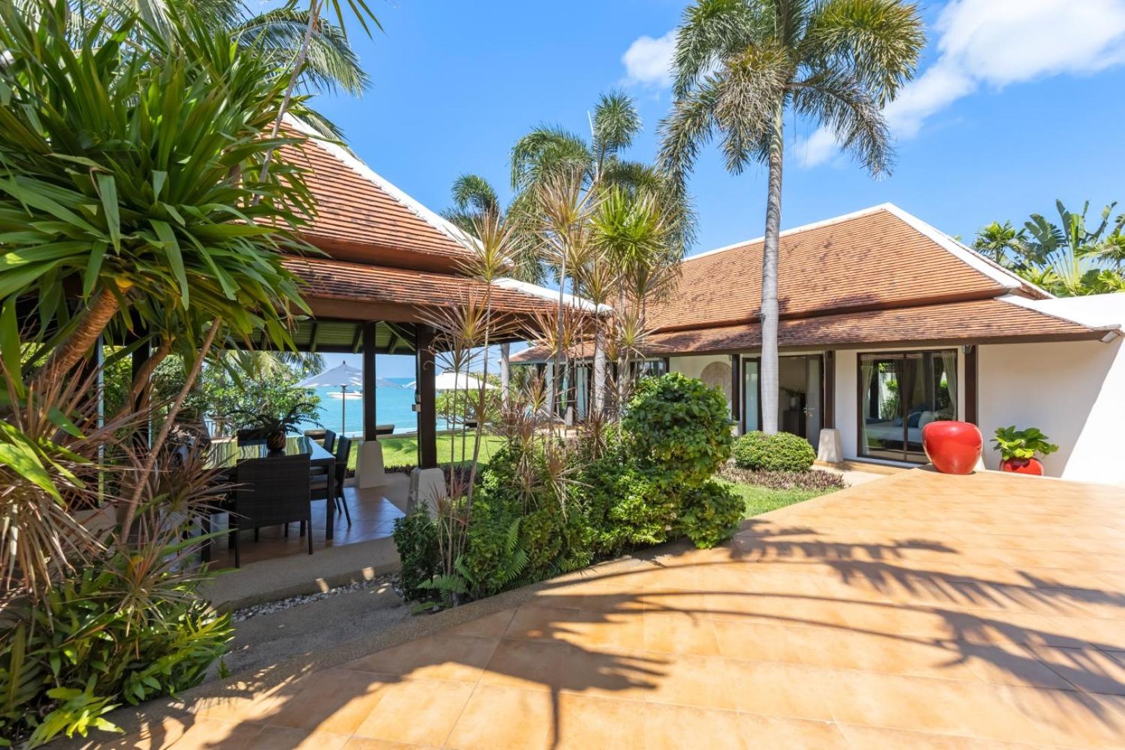 Vila Bacaya Beachfront