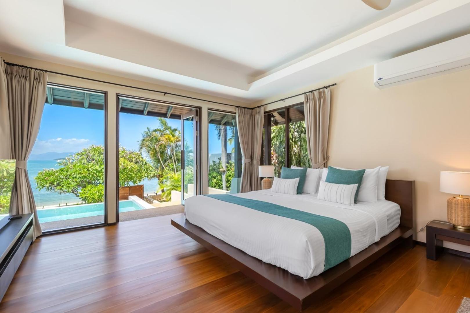 Vila Bacaya Beachfront *