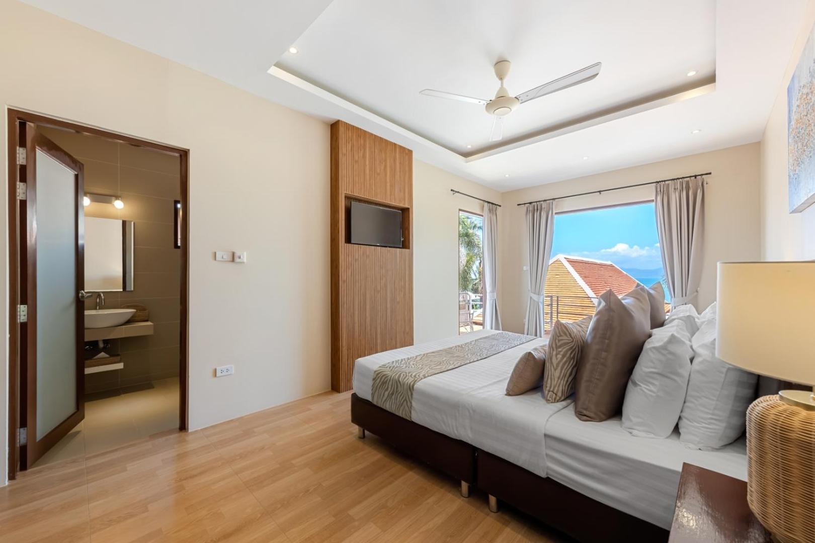 Bacaya Beachfront Pantai Bangrak