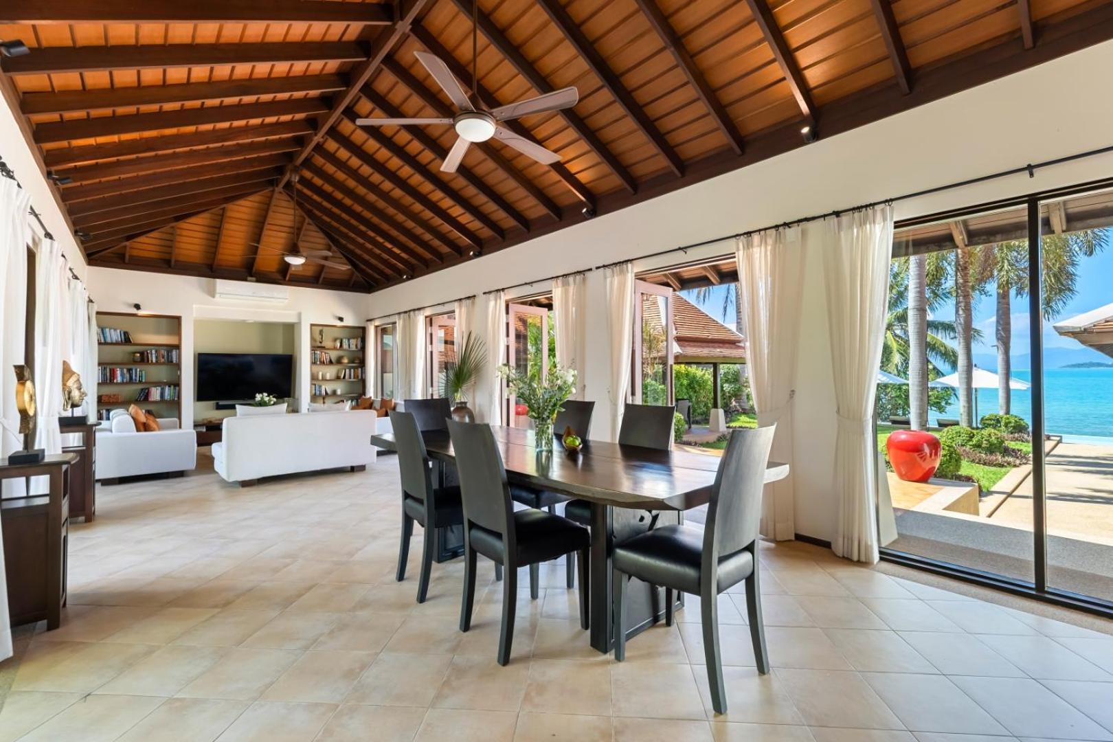 Vila Bacaya Beachfront