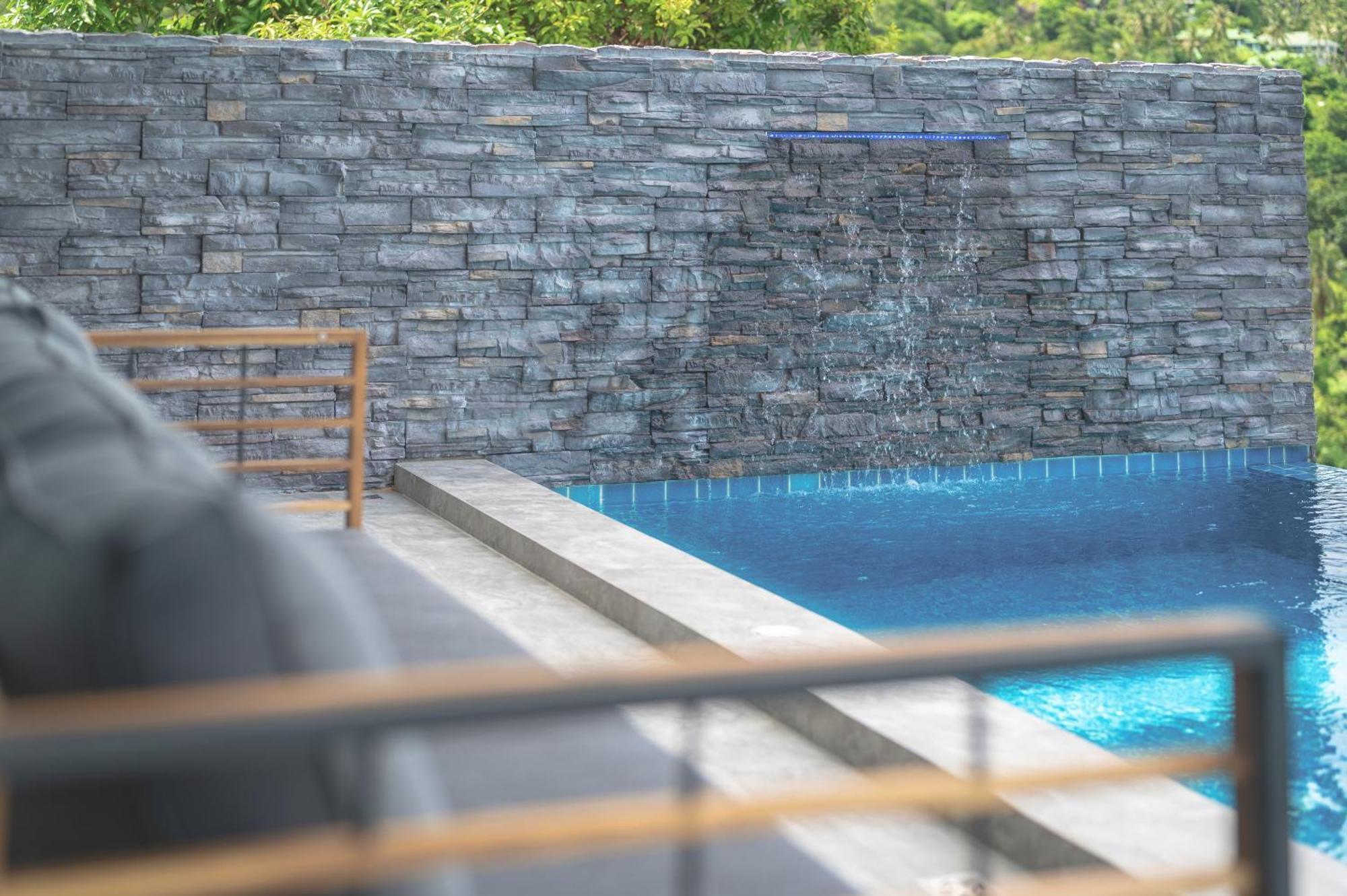 Sea View Pool - Coral Cove,