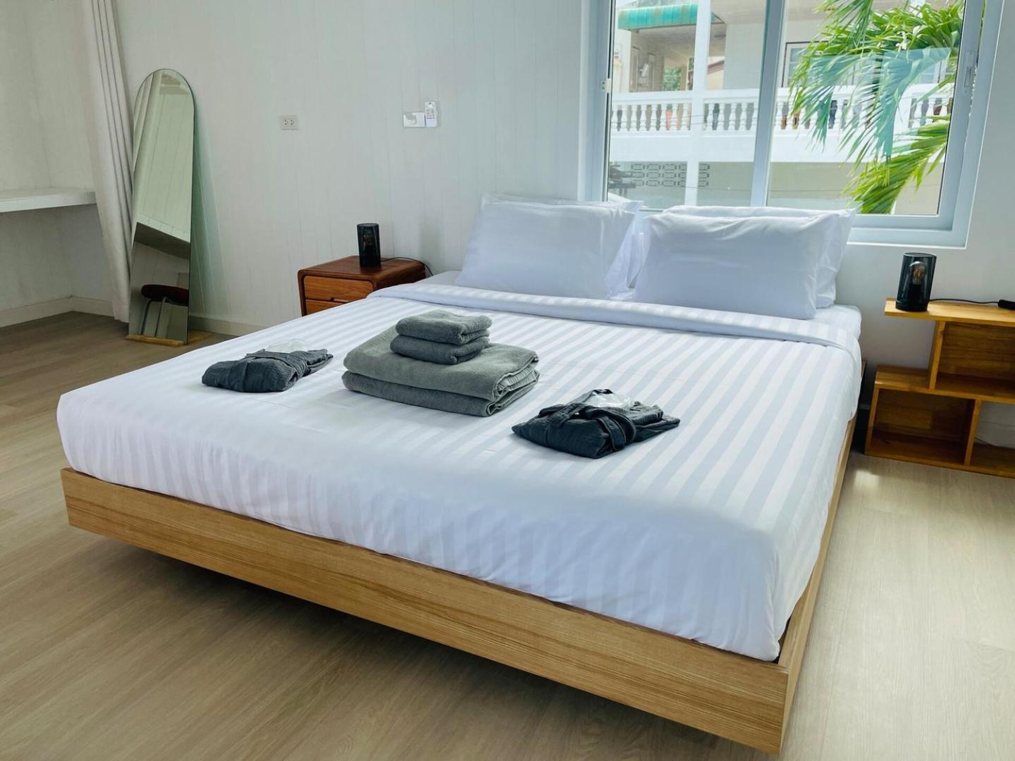 Peaceful Hideaway With Stunning View Access Apartment *