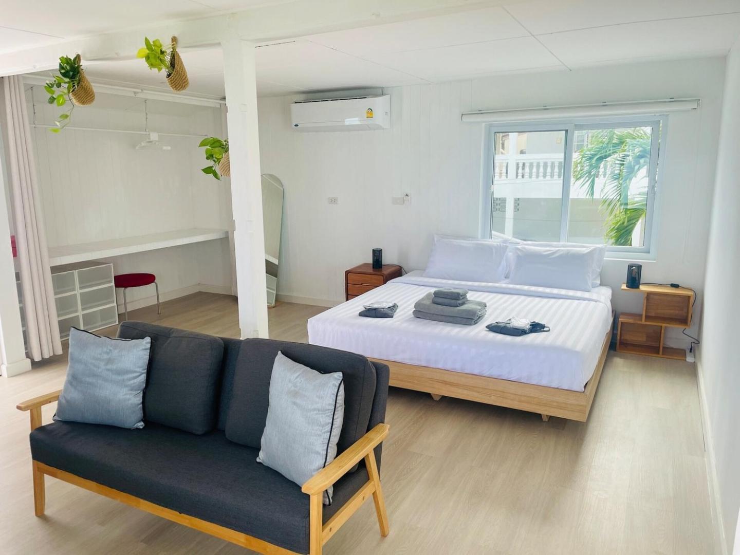 Peaceful Hideaway With Stunning View Access Apartment