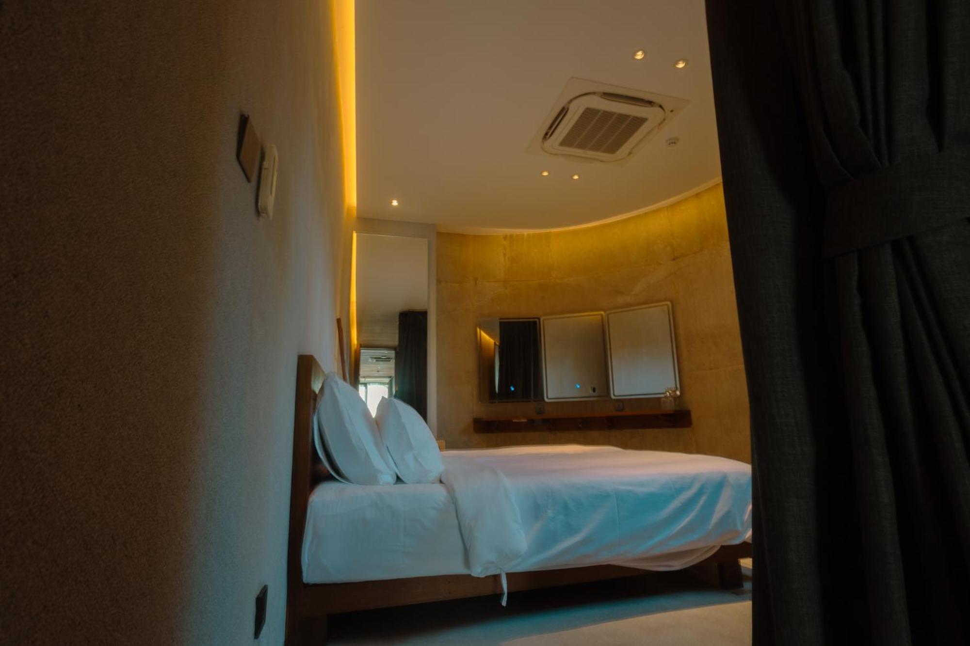 Vows Beachfront 3* Ban Bang Po