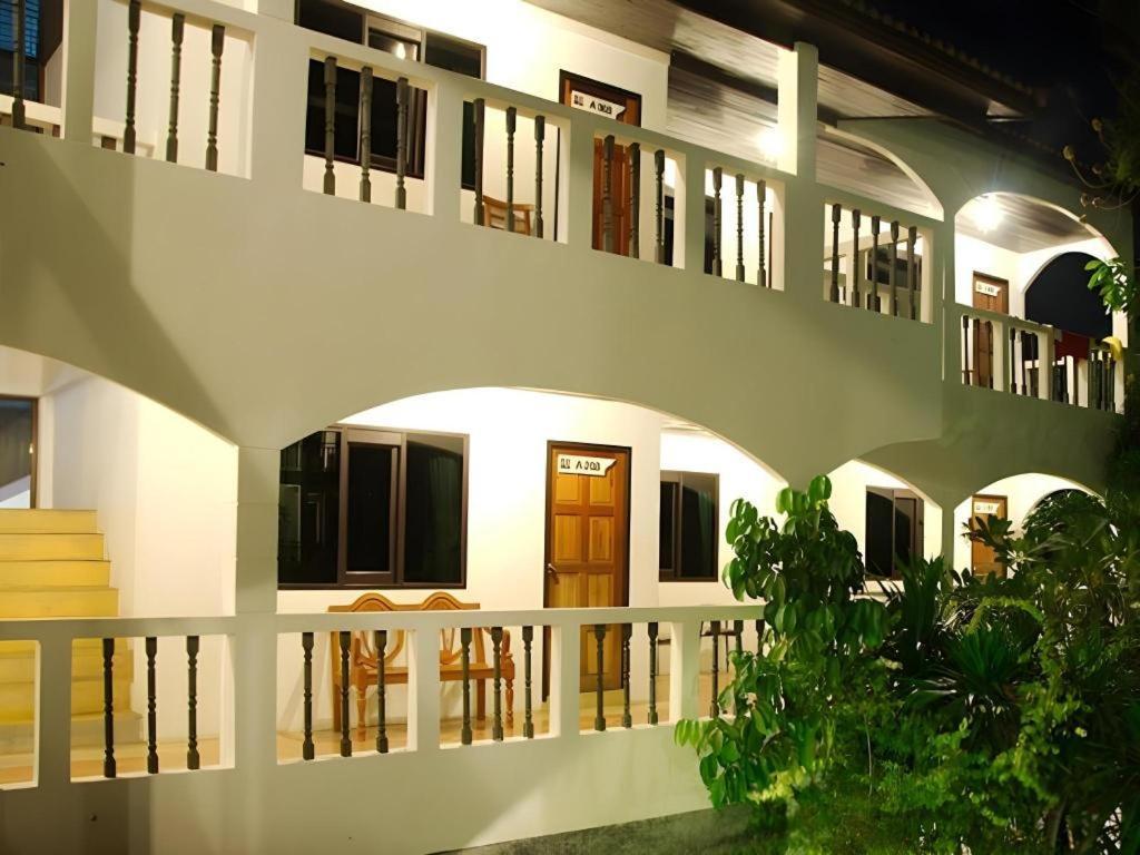 Hotel Holiday Park Hotel 3*