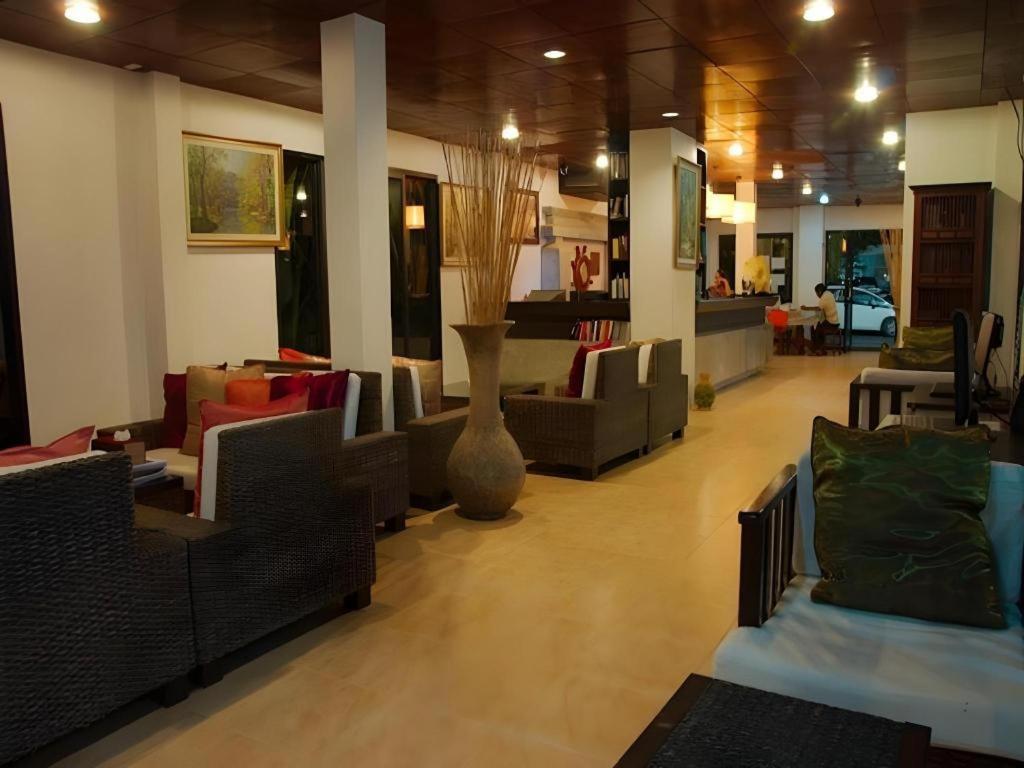 Holiday Park Hotel 3*