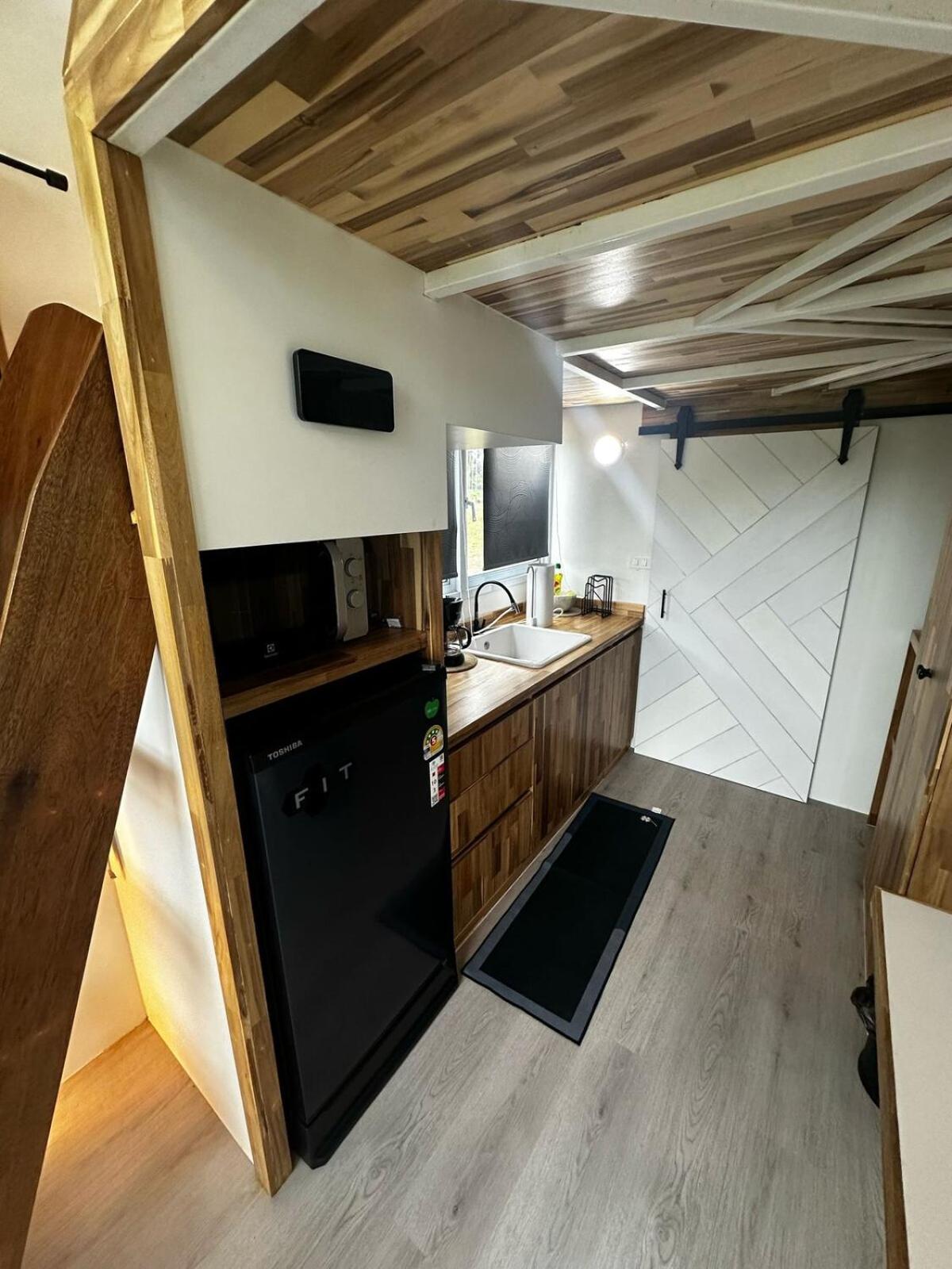 Beachfront Tiny House, Koh Samui, Thailand By Thaniie Holiday home