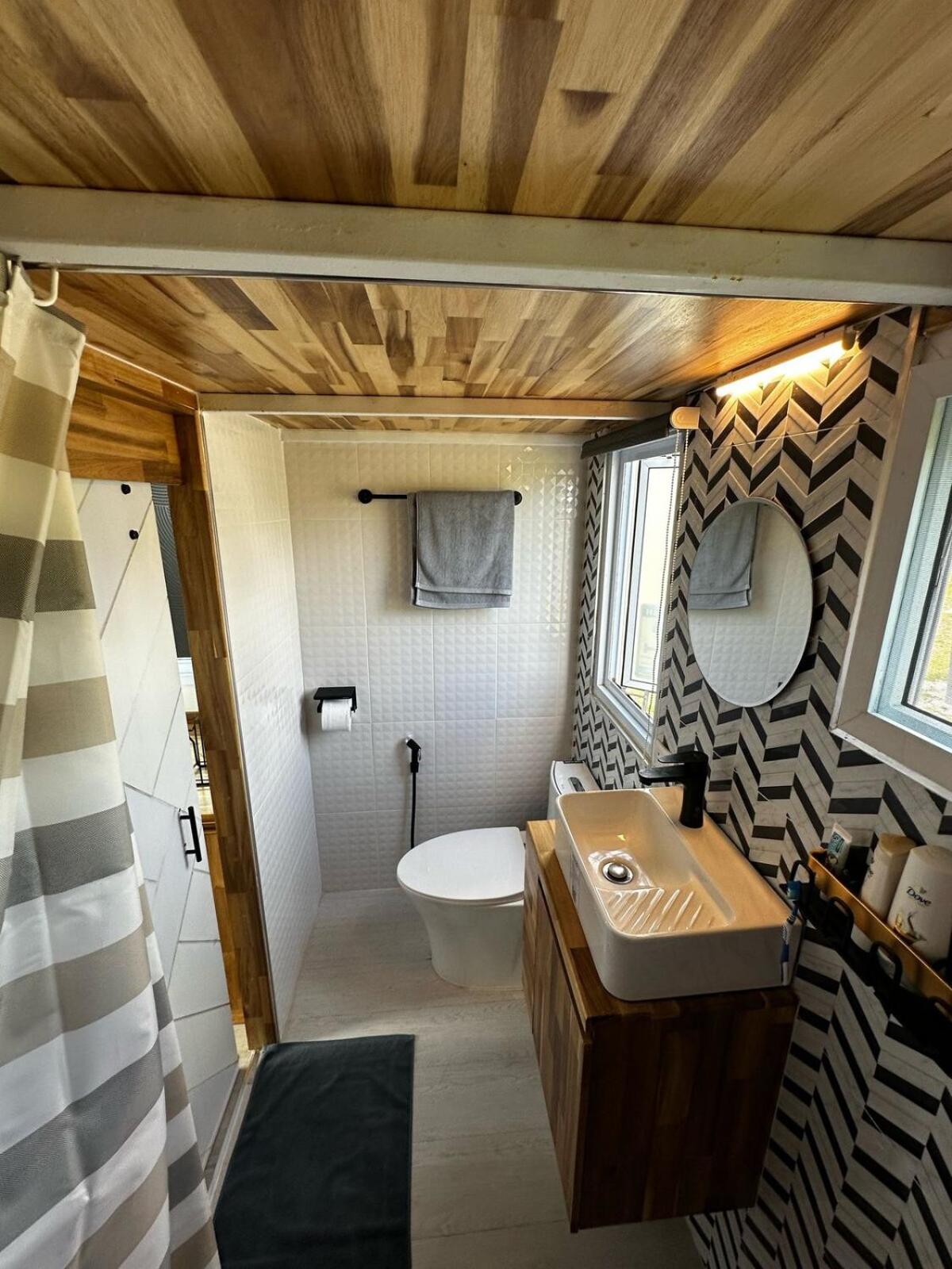 Beachfront Tiny House, Koh Samui, Thailand By Thaniie Holiday home *