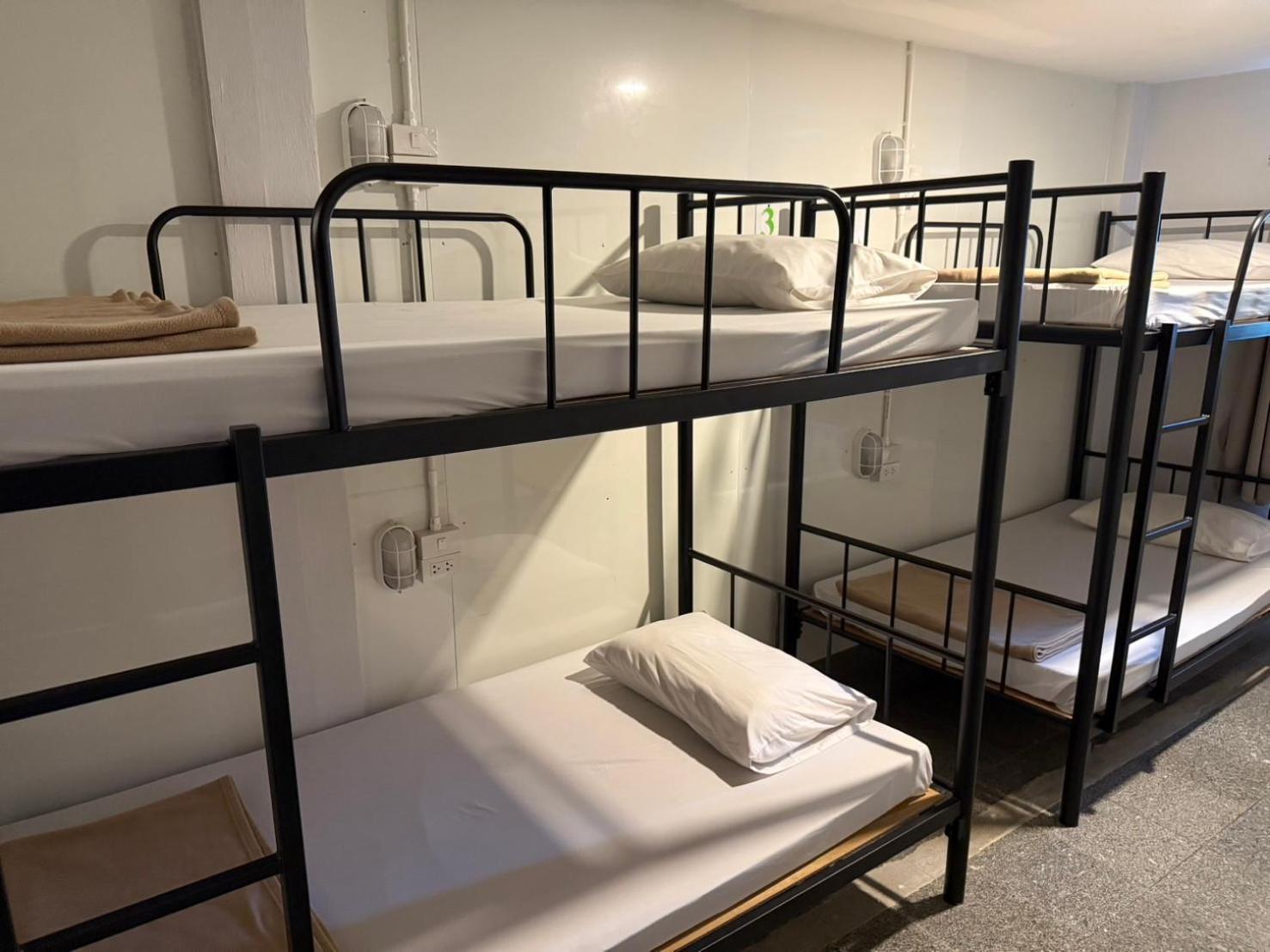 Hostel Yp *
