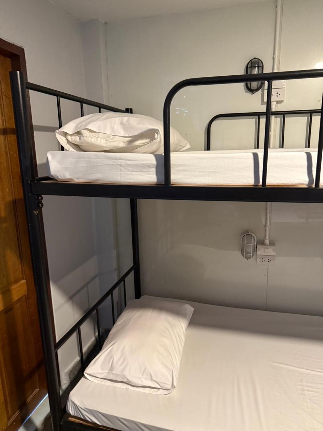 Hostel Yp Ban Nai Na