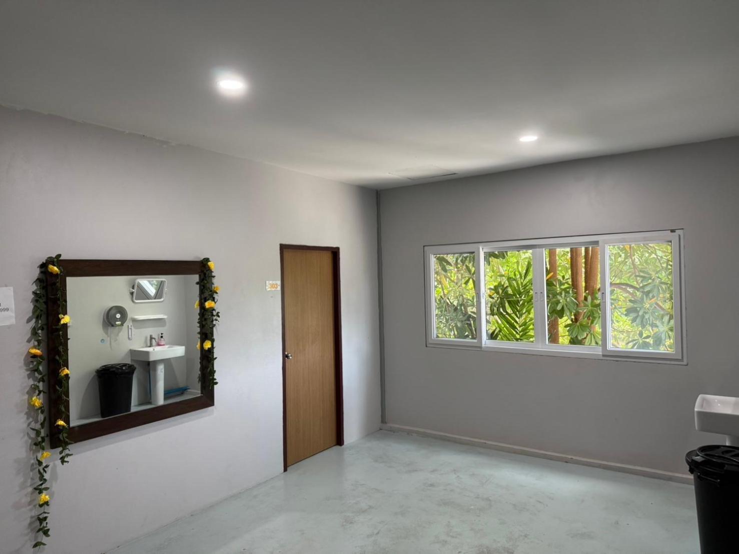 Yp Hostel *