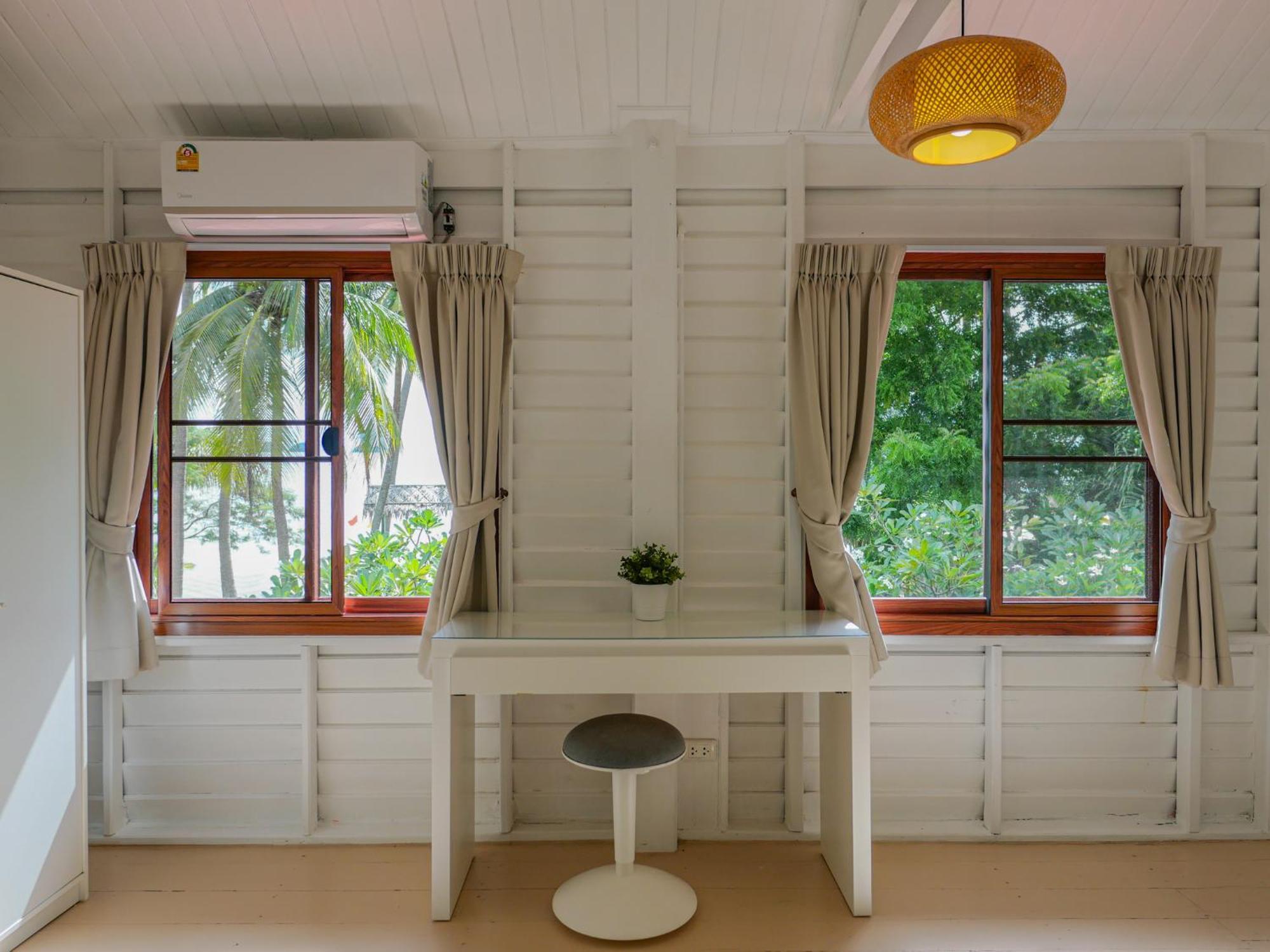 The Wooden House 3br - Sunset Garden Villa *
