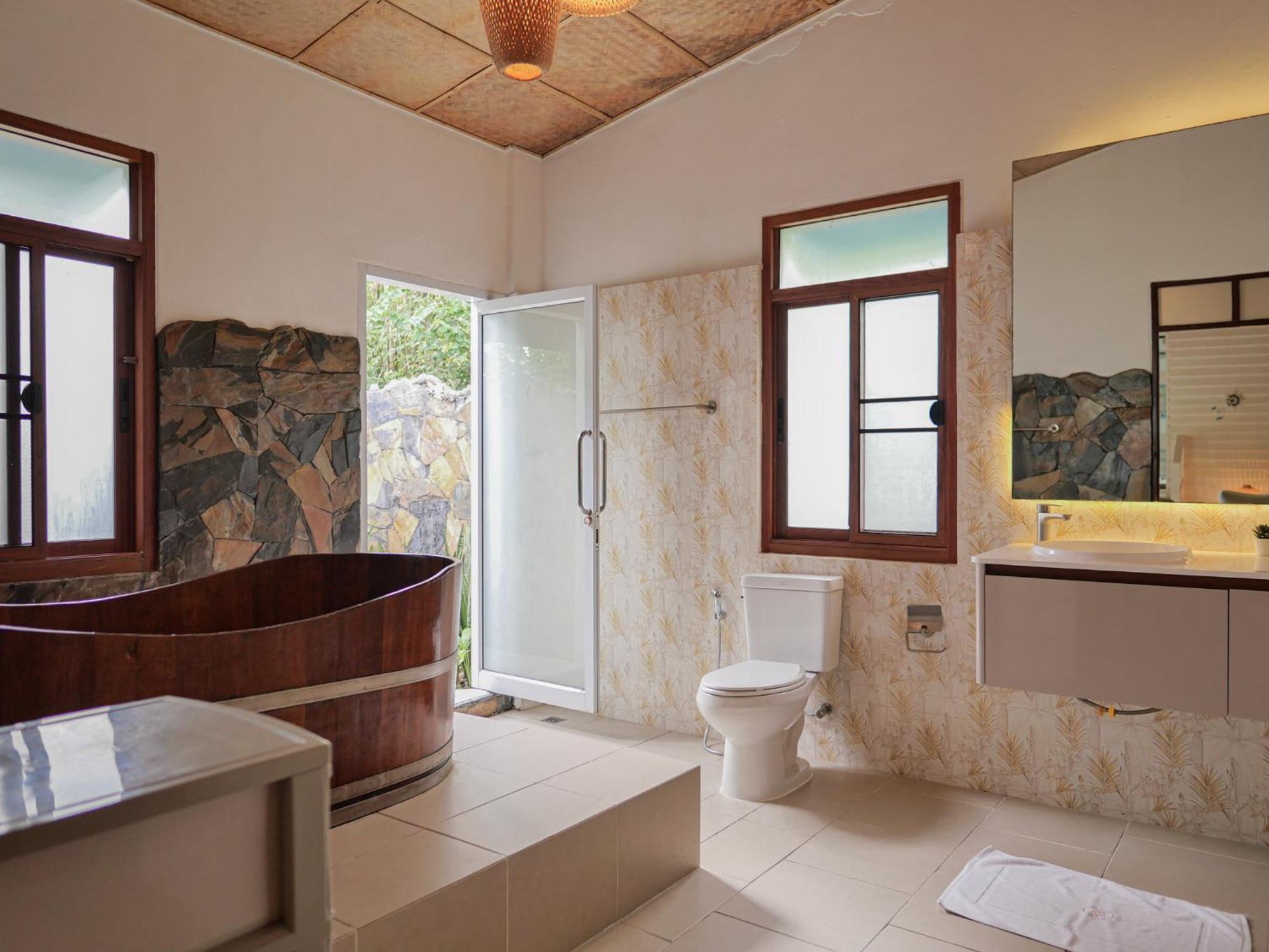 The Wooden House 3br - Sunset Garden Taling Ngam (Koh Samui)