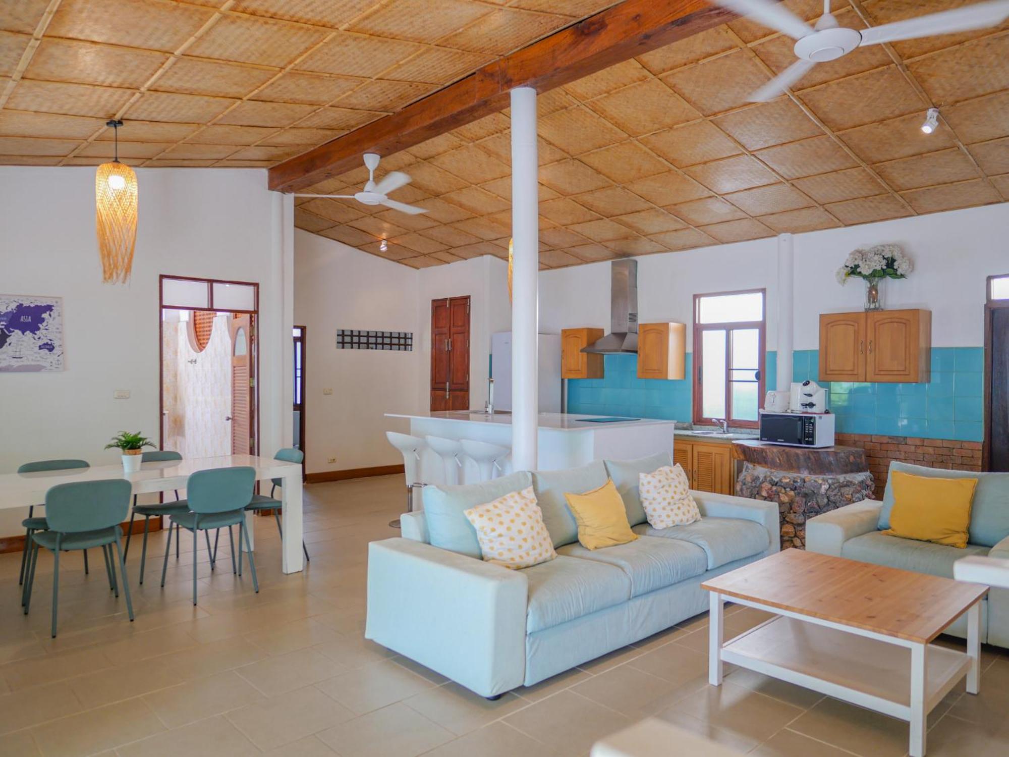 The Wooden House 3br - Sunset Garden Villa