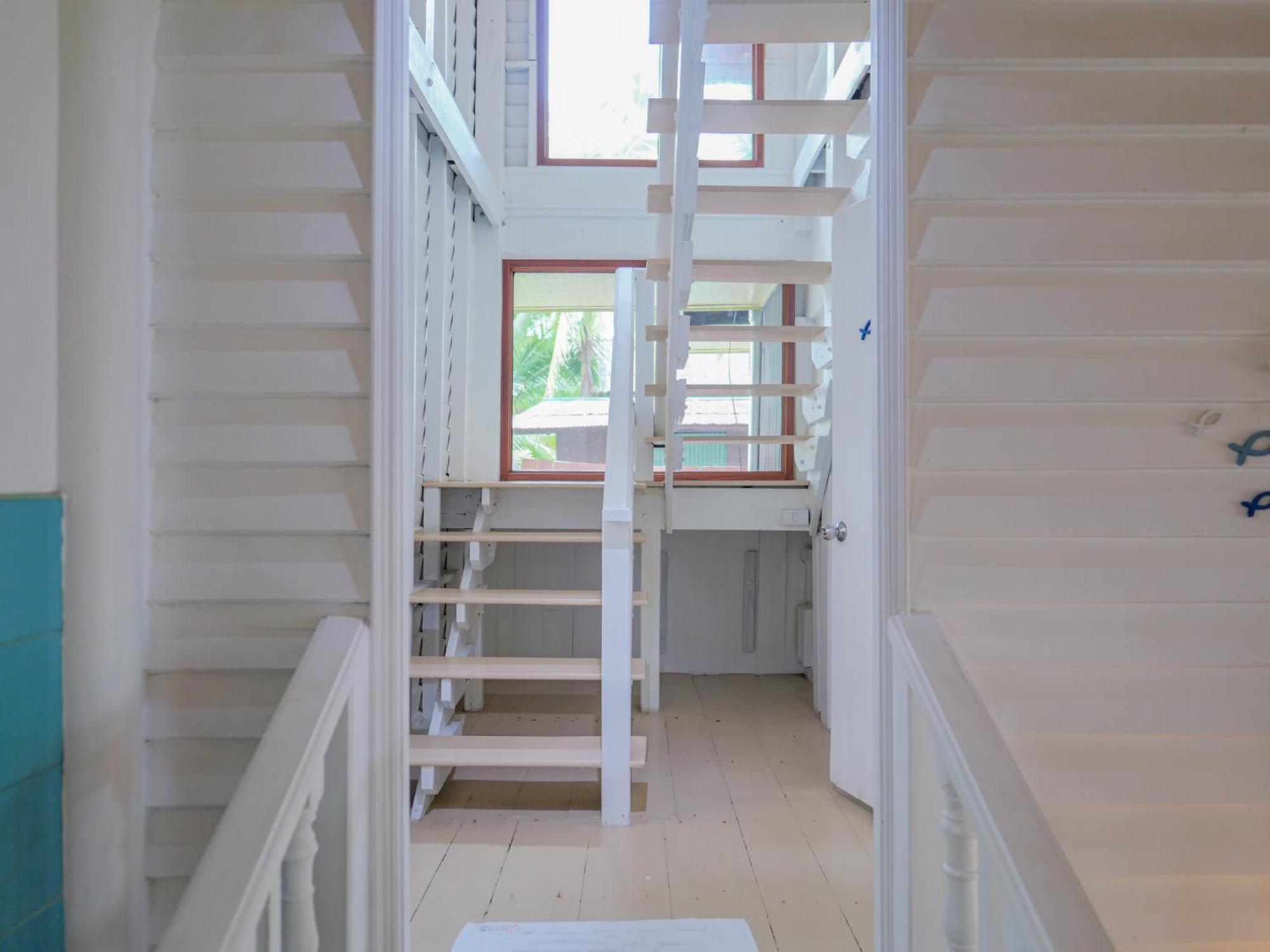 The Wooden House 3br - Sunset Garden