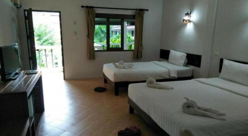 Holiday Park Hotel Hotel 3*