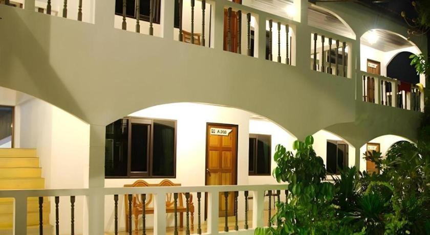Hotel Holiday Park Hotel