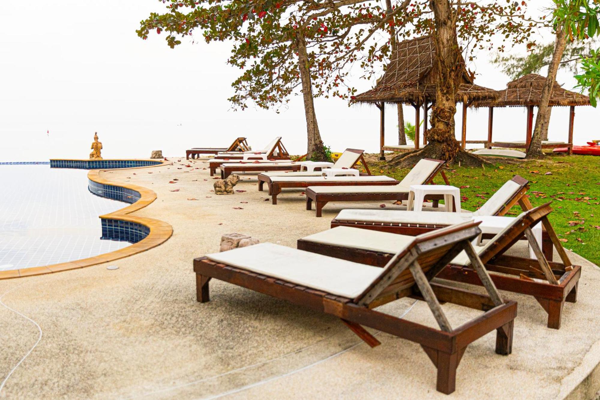 Resort Lipa Beach 4*