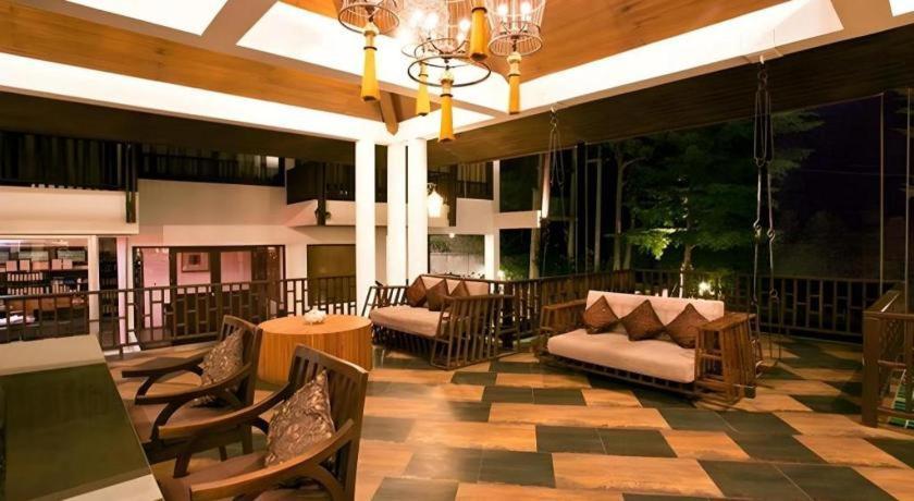 Hotel Maryoo Samui
