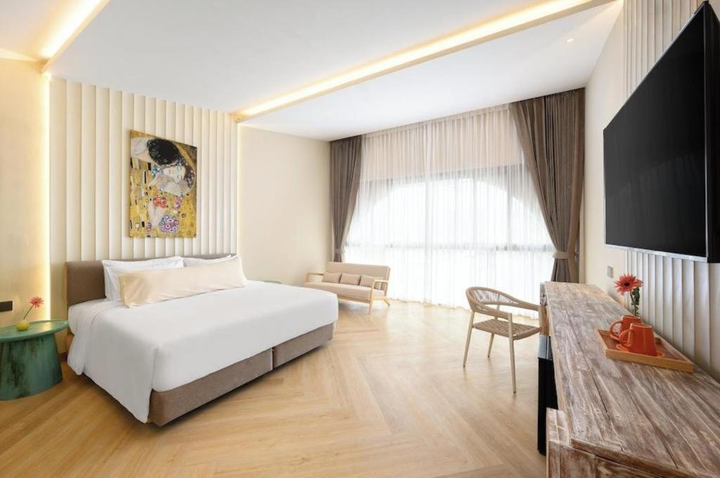 Hotel Holiday Park Hotel 3*