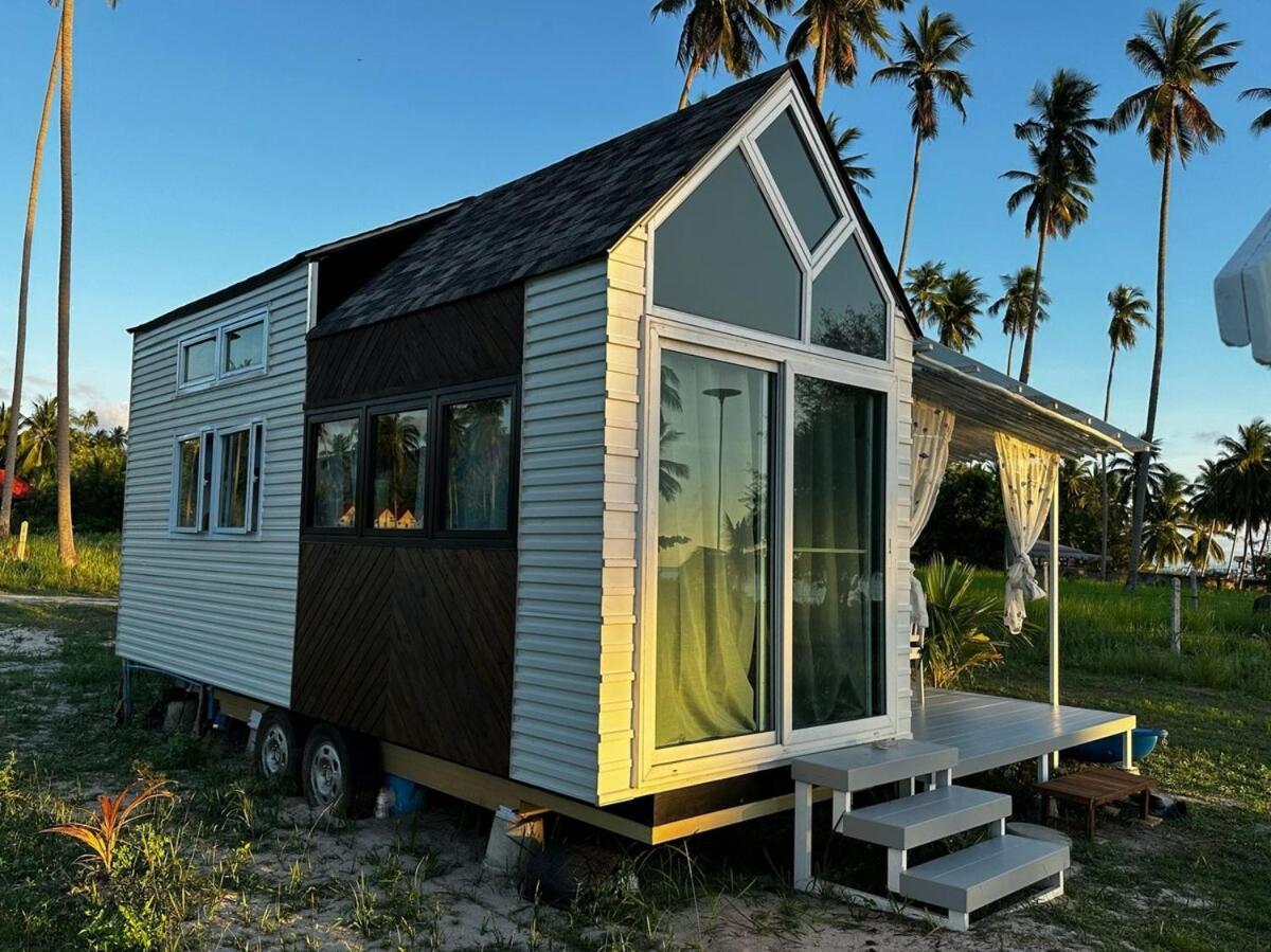 Beachfront Tiny House, Koh Samui, Thailand By Thaniie *