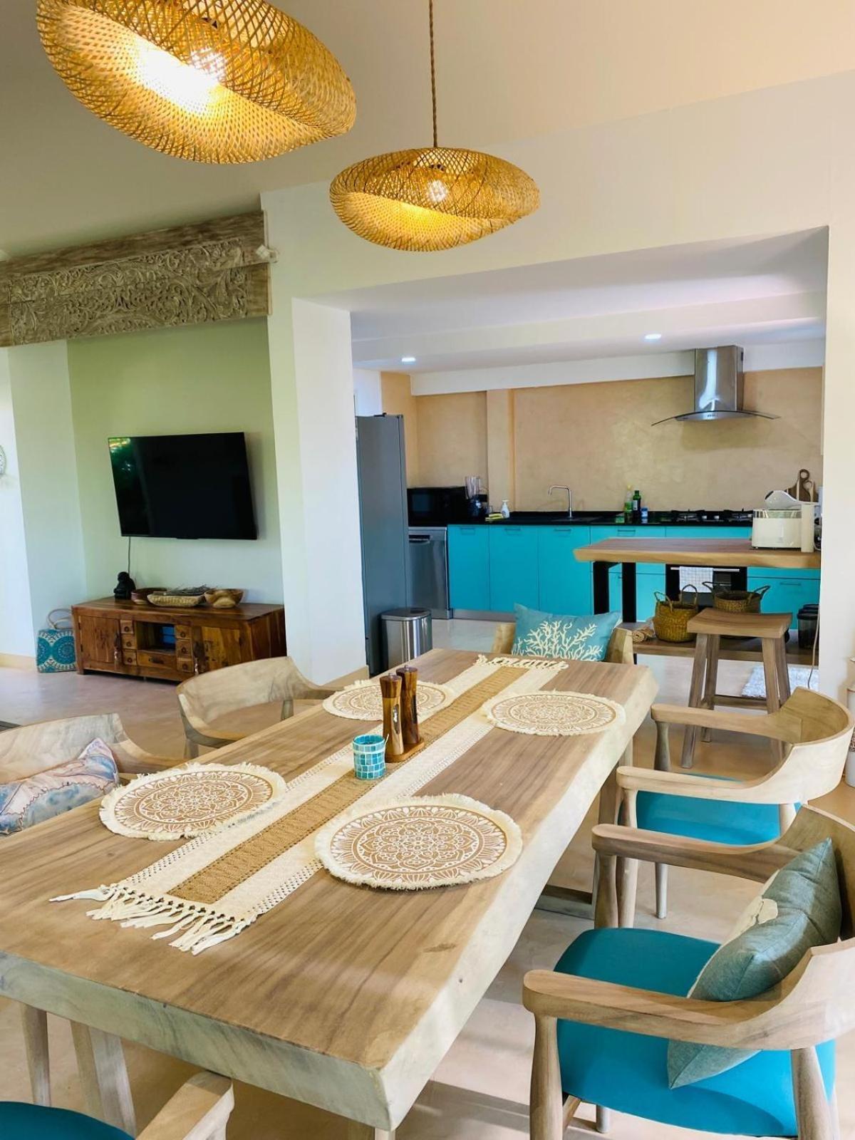 Beautiful Garden 3 Bedroom Close To Koh Samui