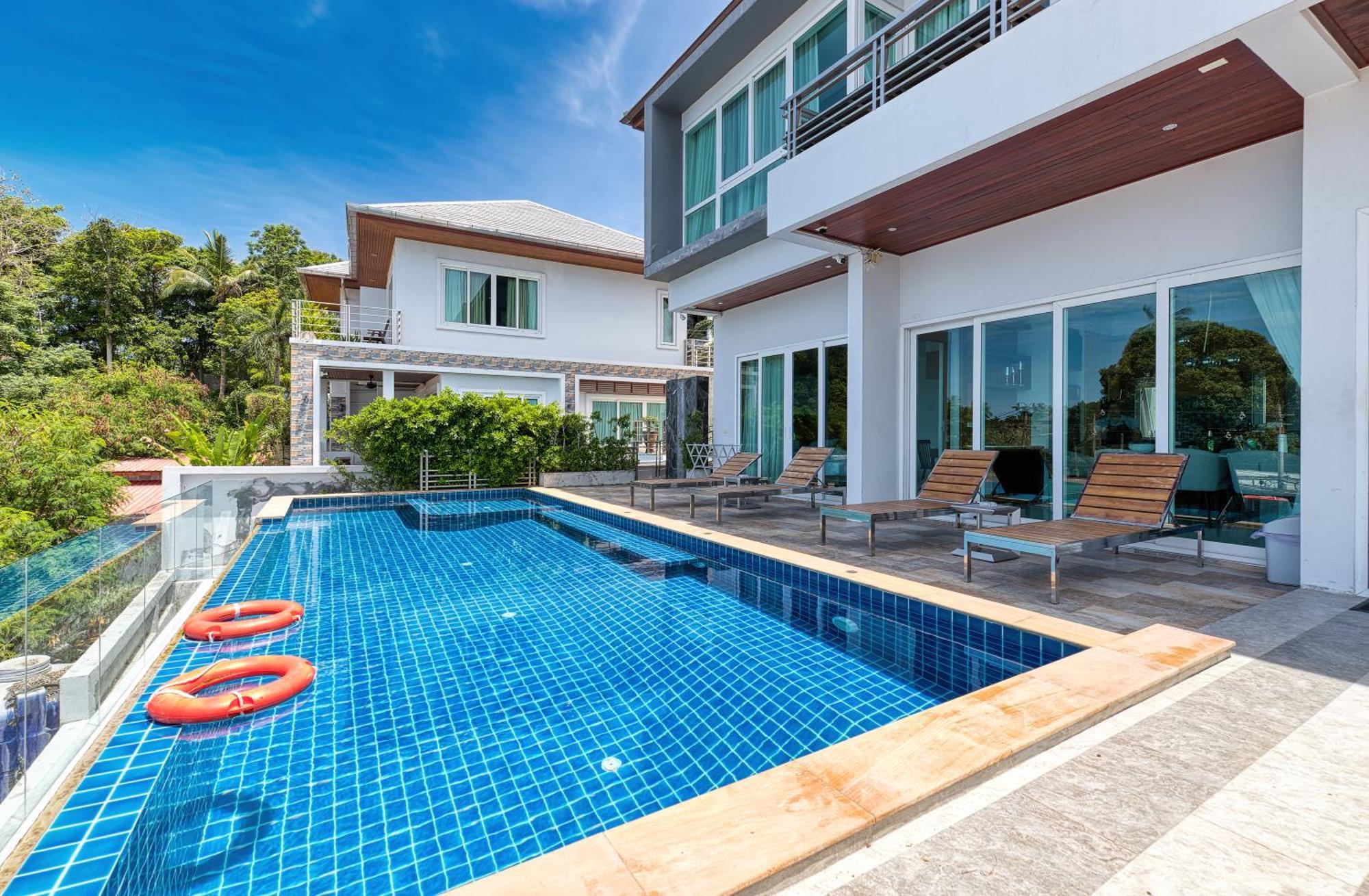 Villa Surisa Seaview Pool