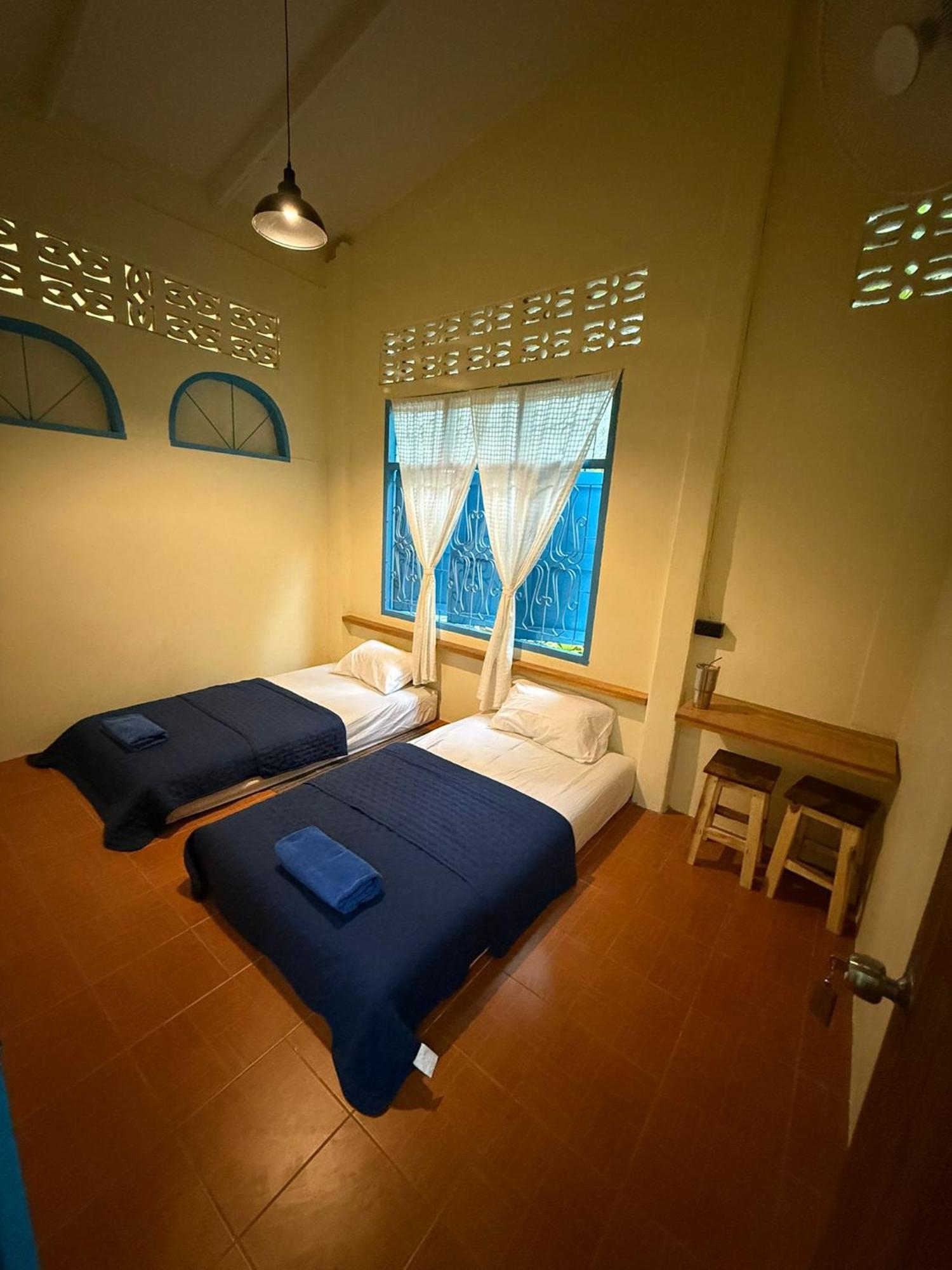 Auberge de jeunesse Baan Hinlad And (adults Only) Lipa Noi