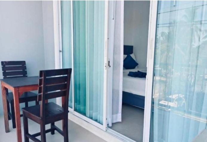 Hotel Hacia In Box