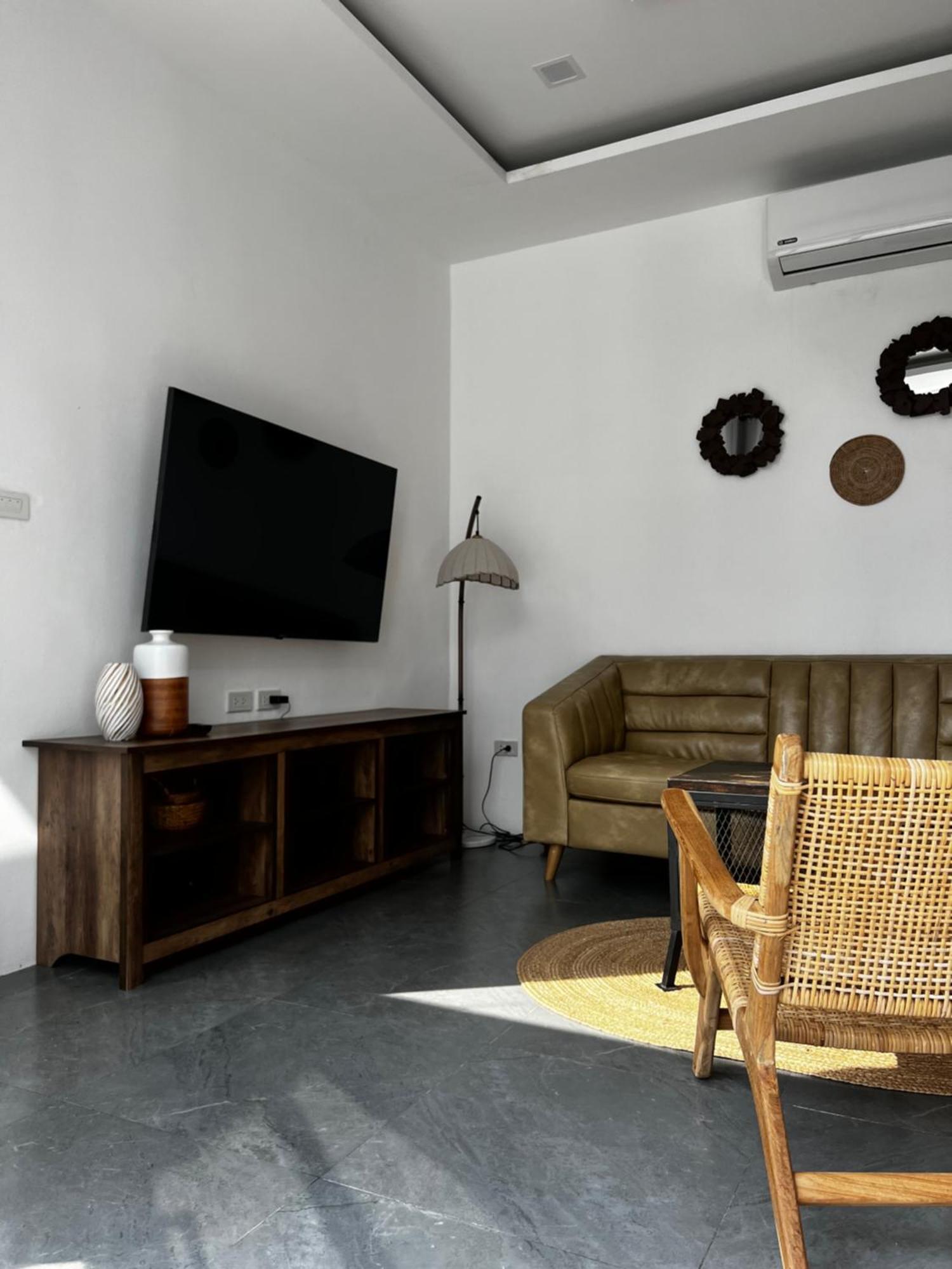 Adel Sun - Beautiful Private 3 Bedroom Villa *