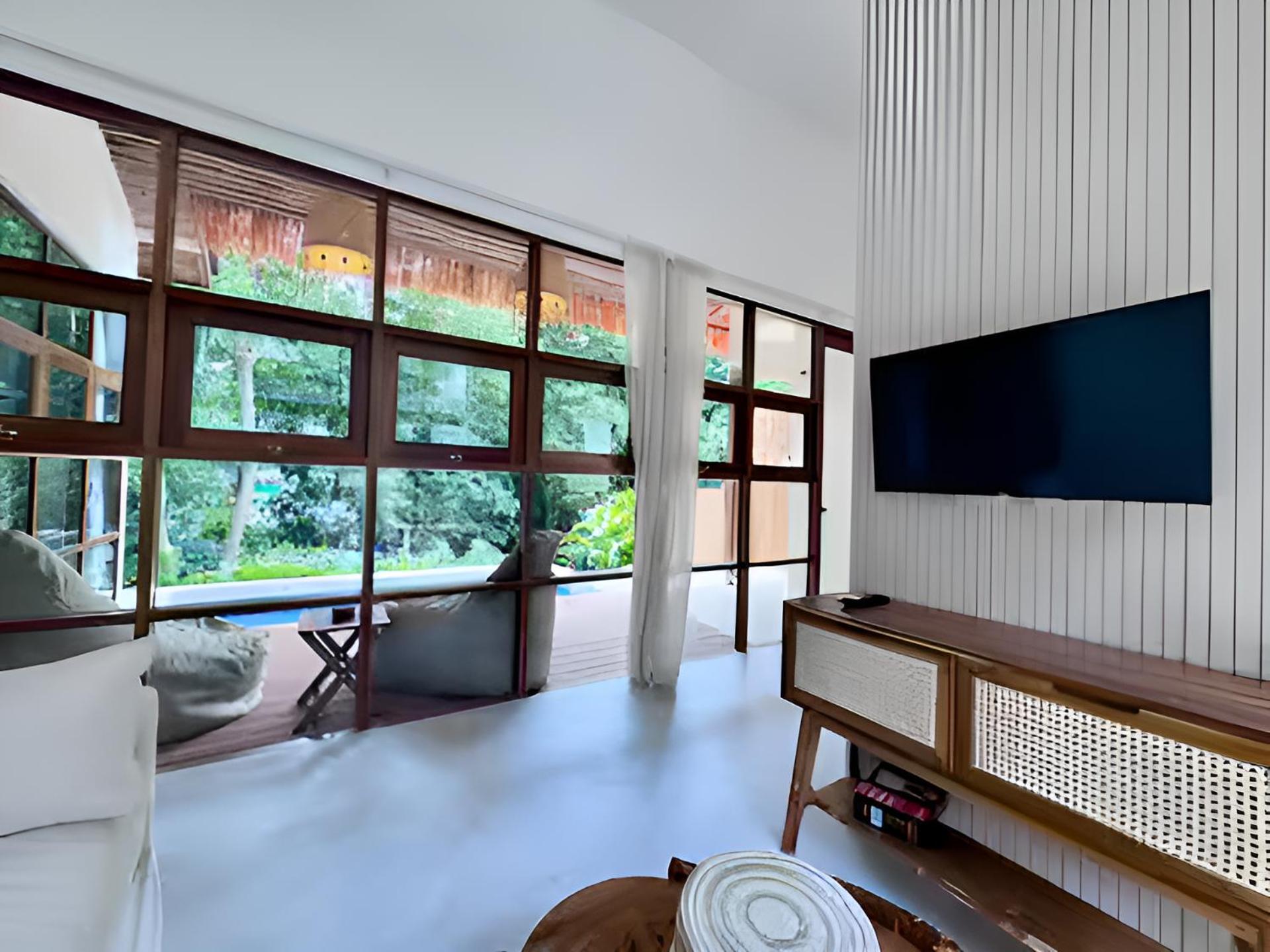 Cocoon - Jungle River, 29 *