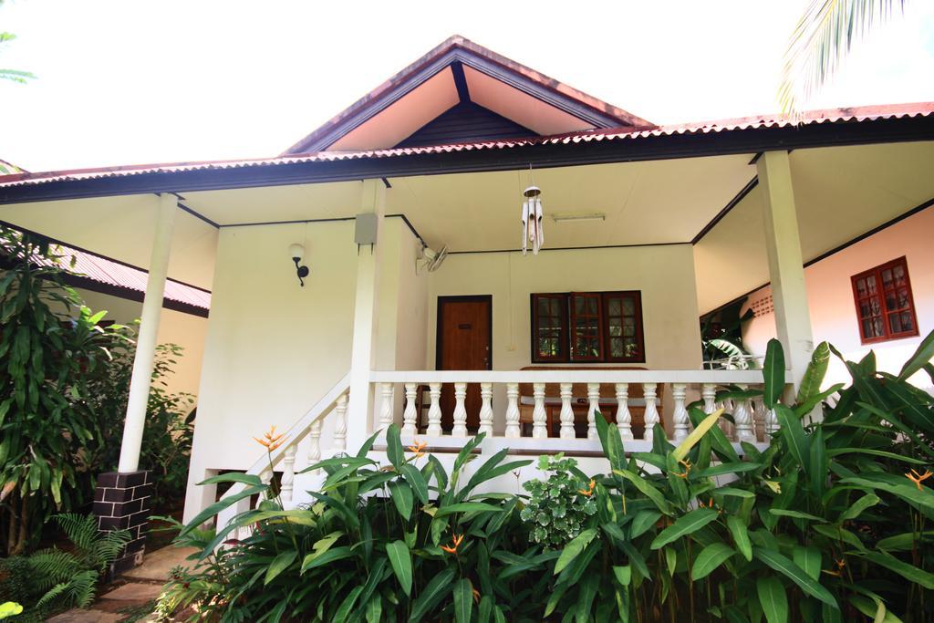 Fullmoon House Samui Resort