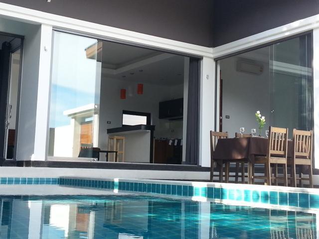 Rocking Chair Pool