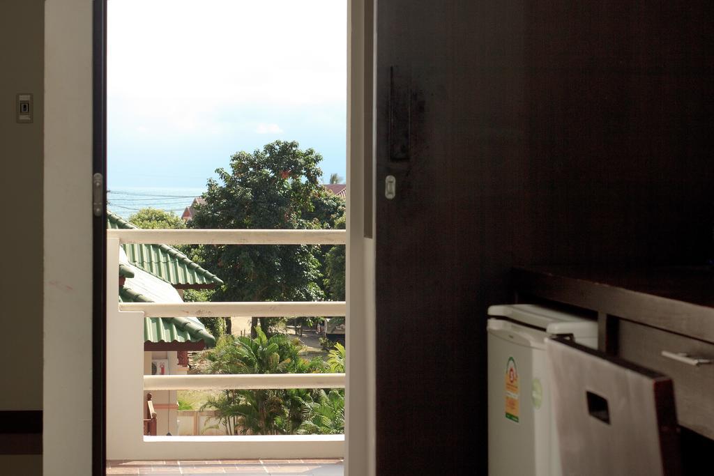 Chom Samui Place *