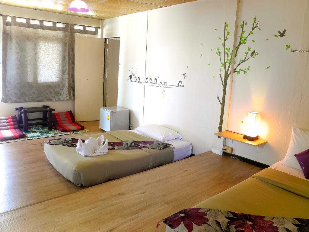 Resort By 2*