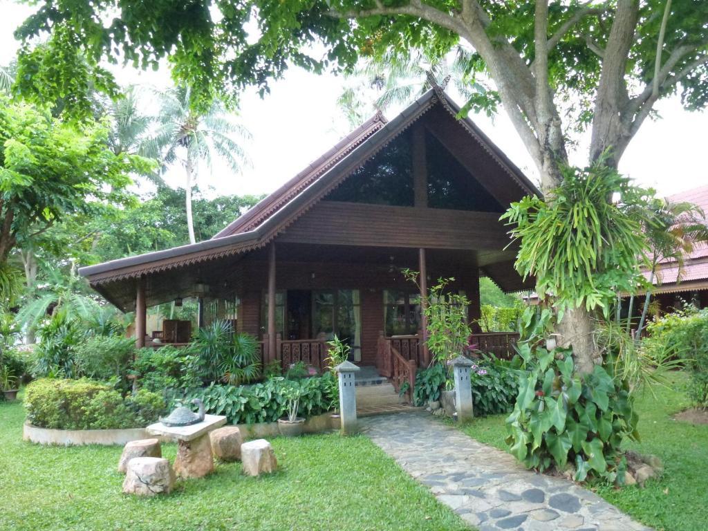 Baan Laem Noi Villa's *